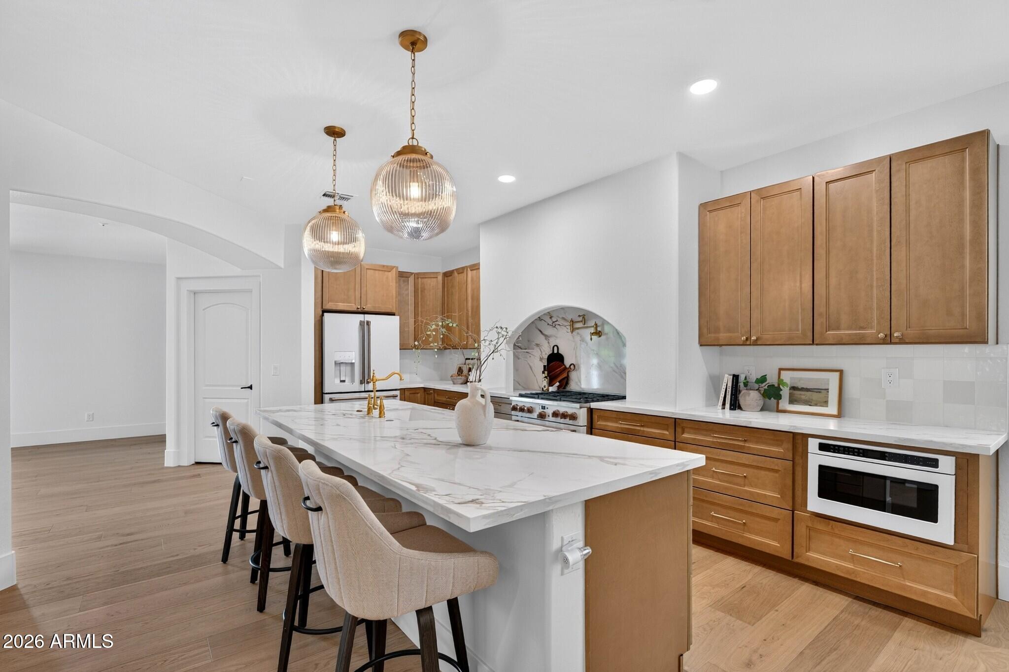 3041 E CAMELLIA Drive