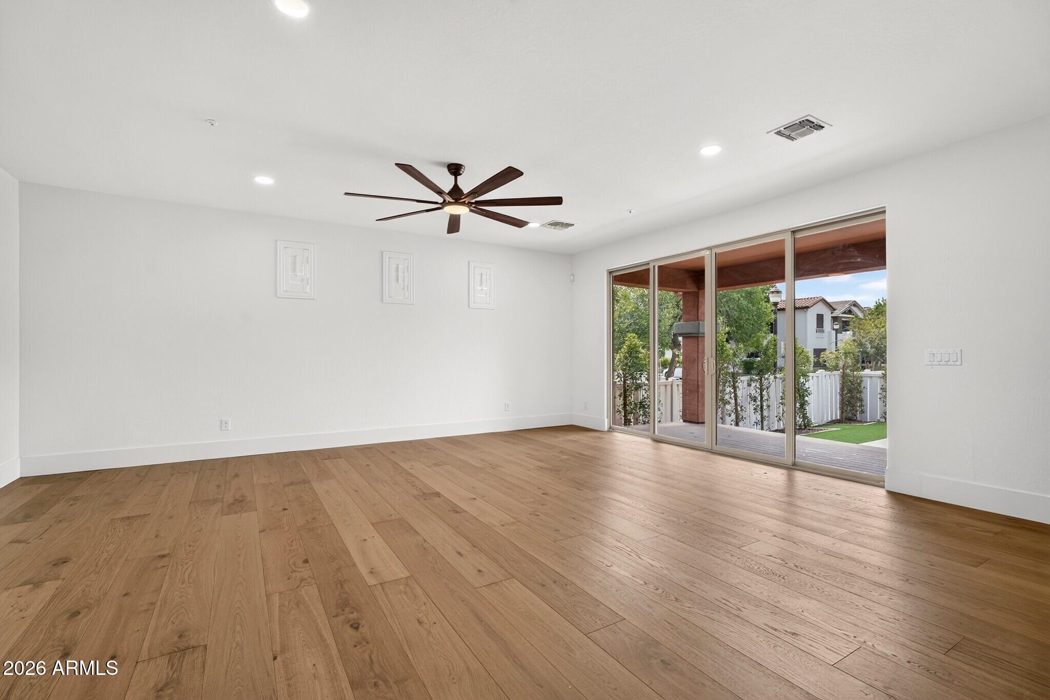 3041 E CAMELLIA Drive
