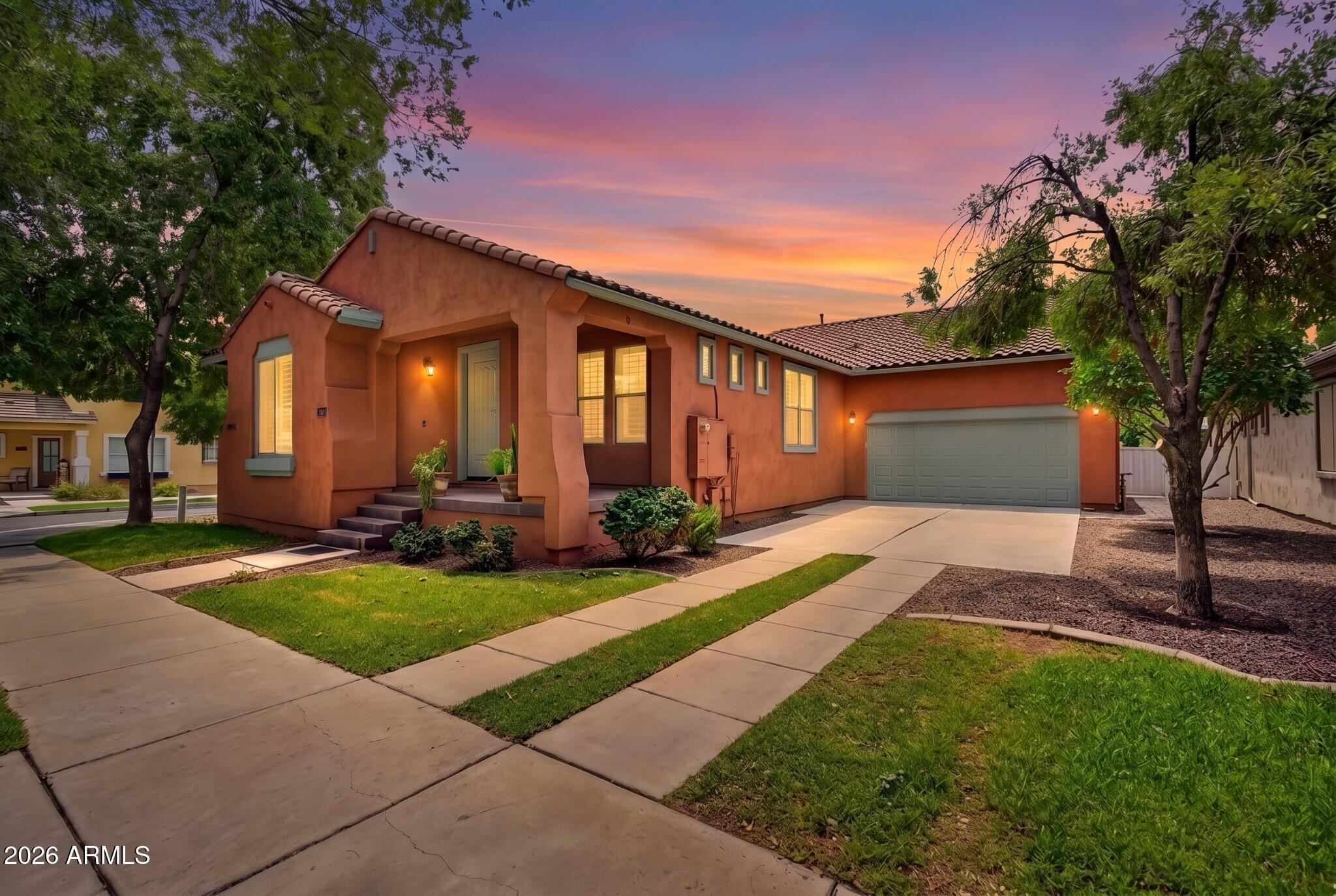 3041 E CAMELLIA Drive