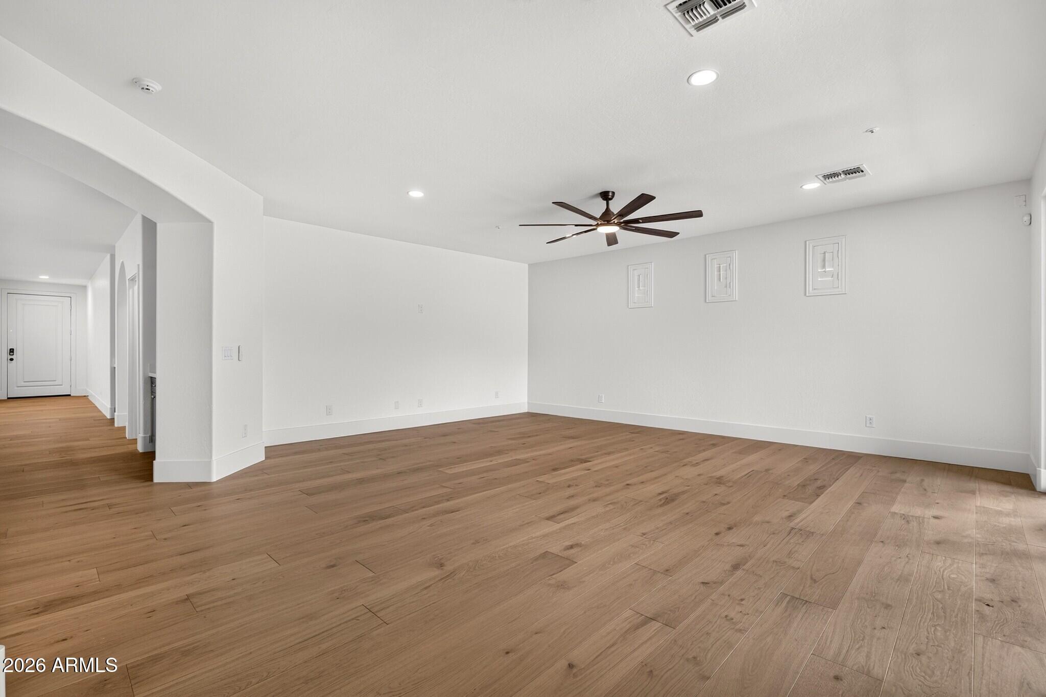3041 E CAMELLIA Drive
