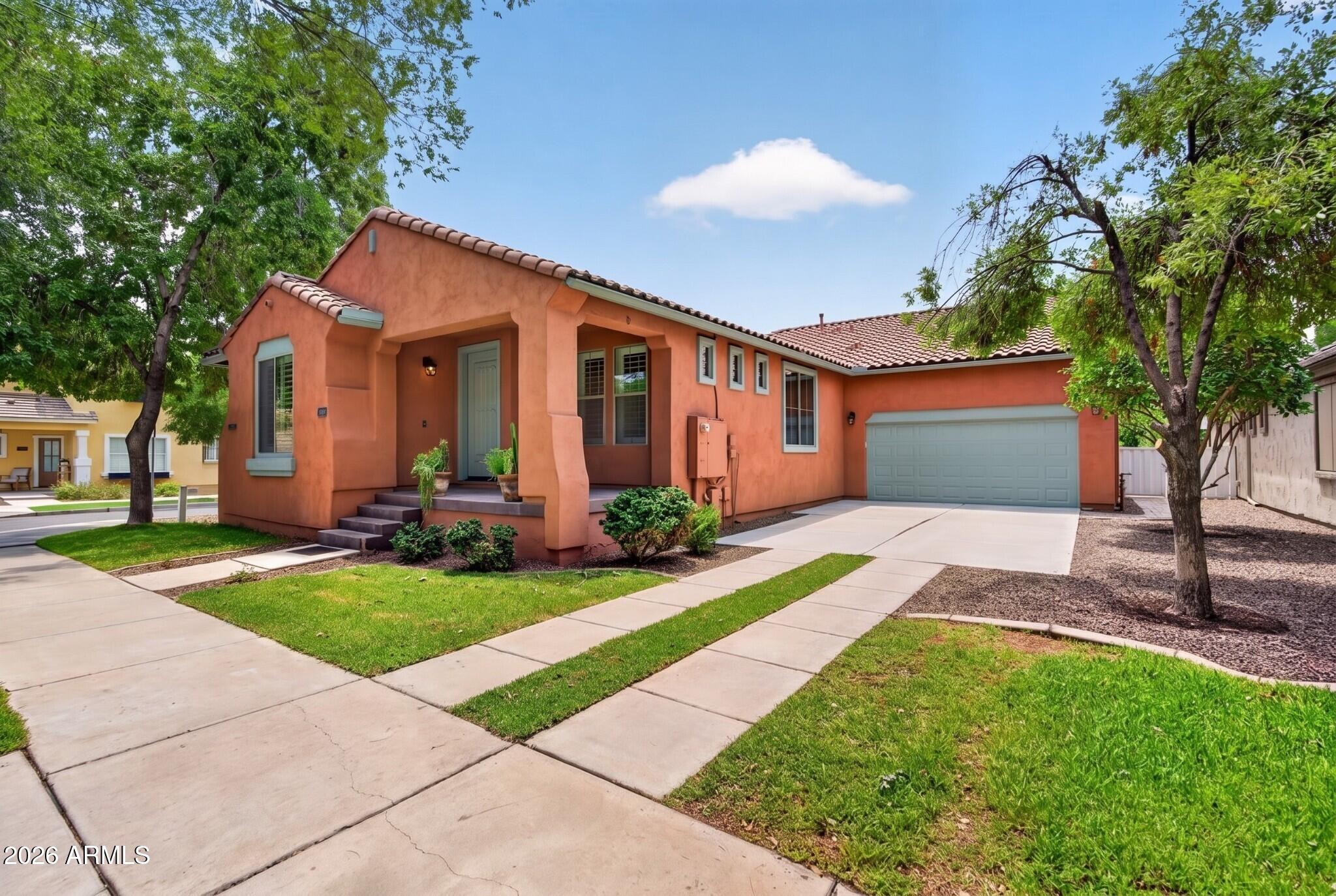 3041 E CAMELLIA Drive