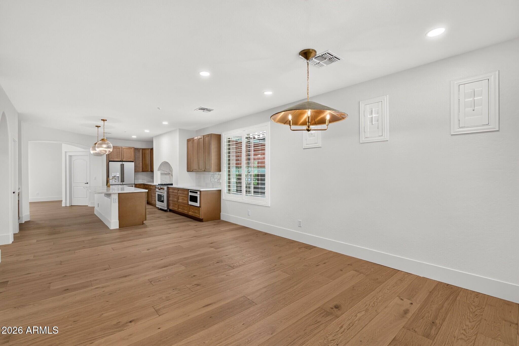 3041 E CAMELLIA Drive