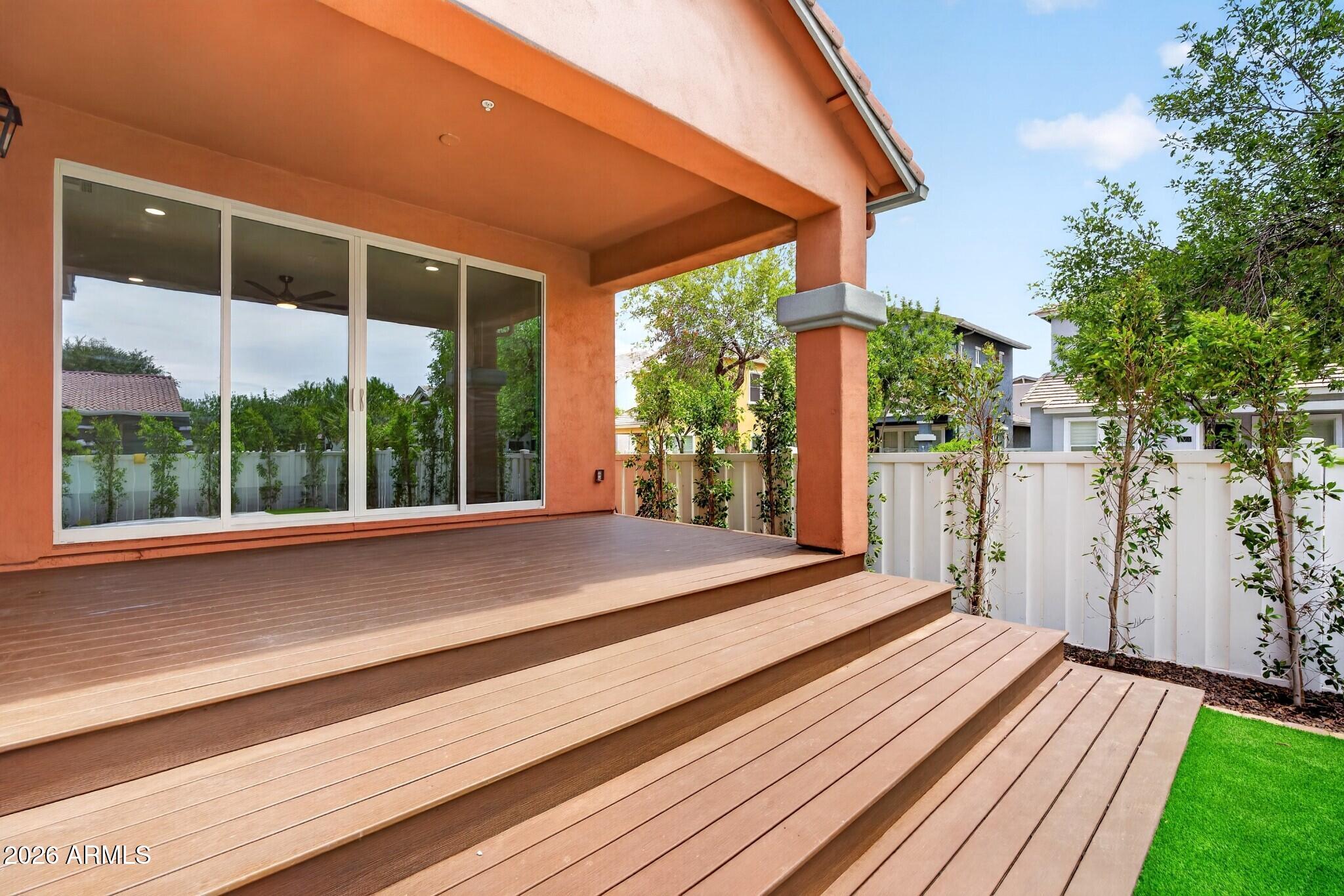 3041 E CAMELLIA Drive