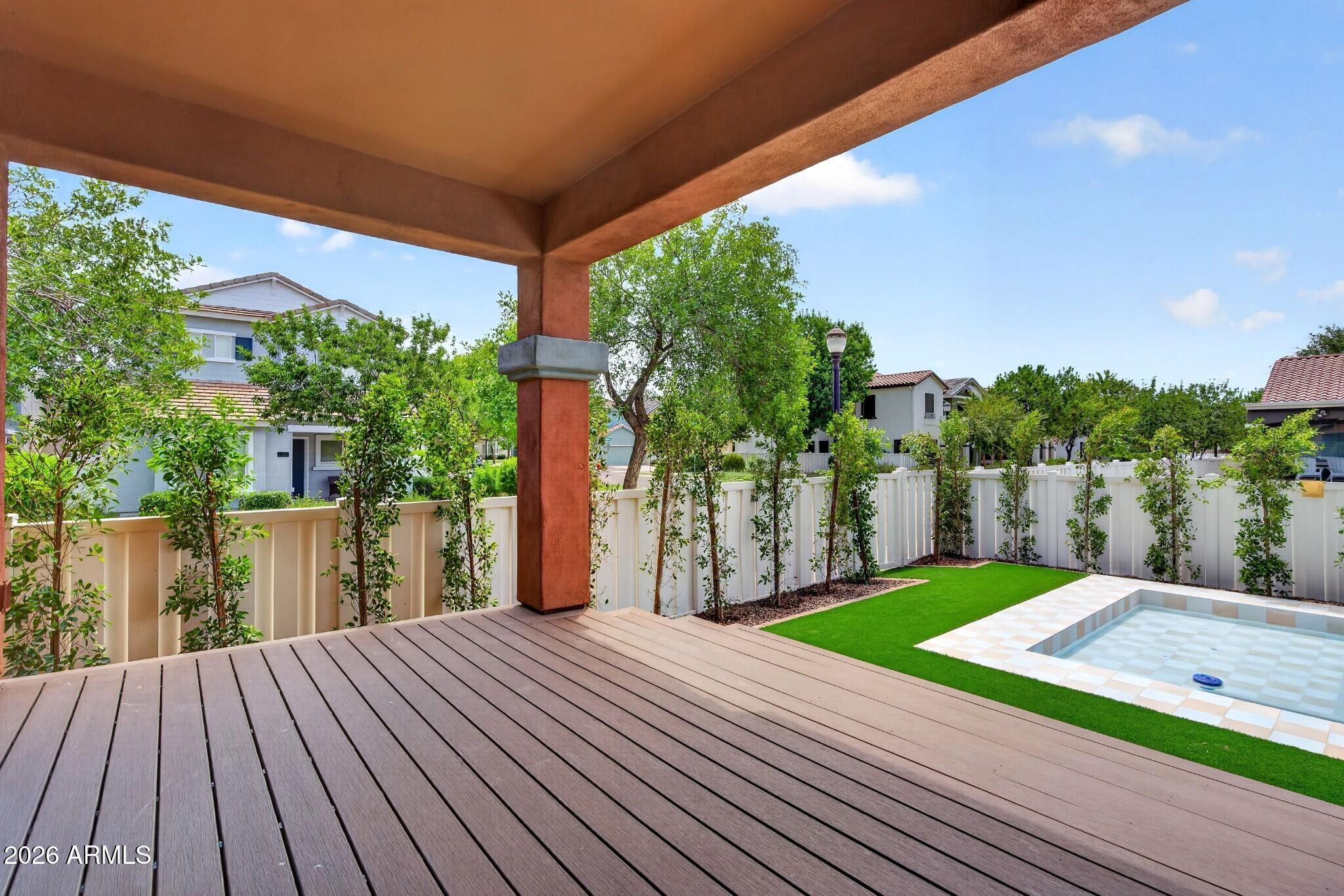 3041 E CAMELLIA Drive
