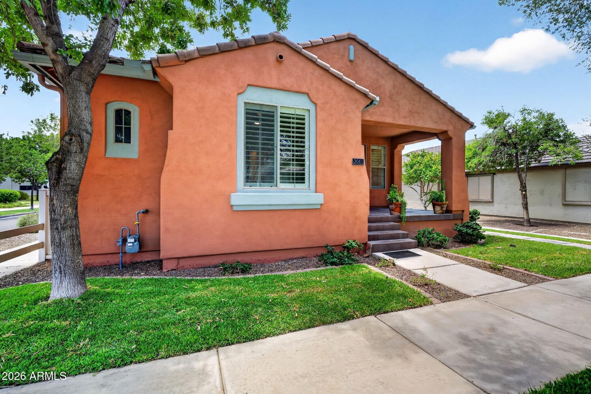 3041 E CAMELLIA Drive