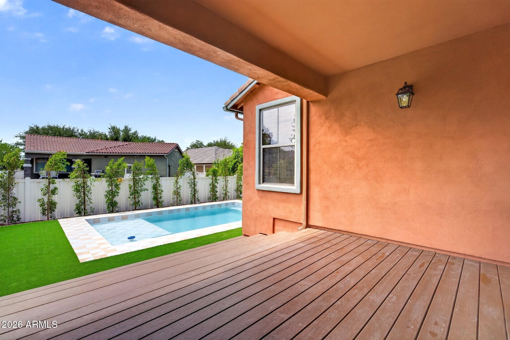 3041 E CAMELLIA Drive