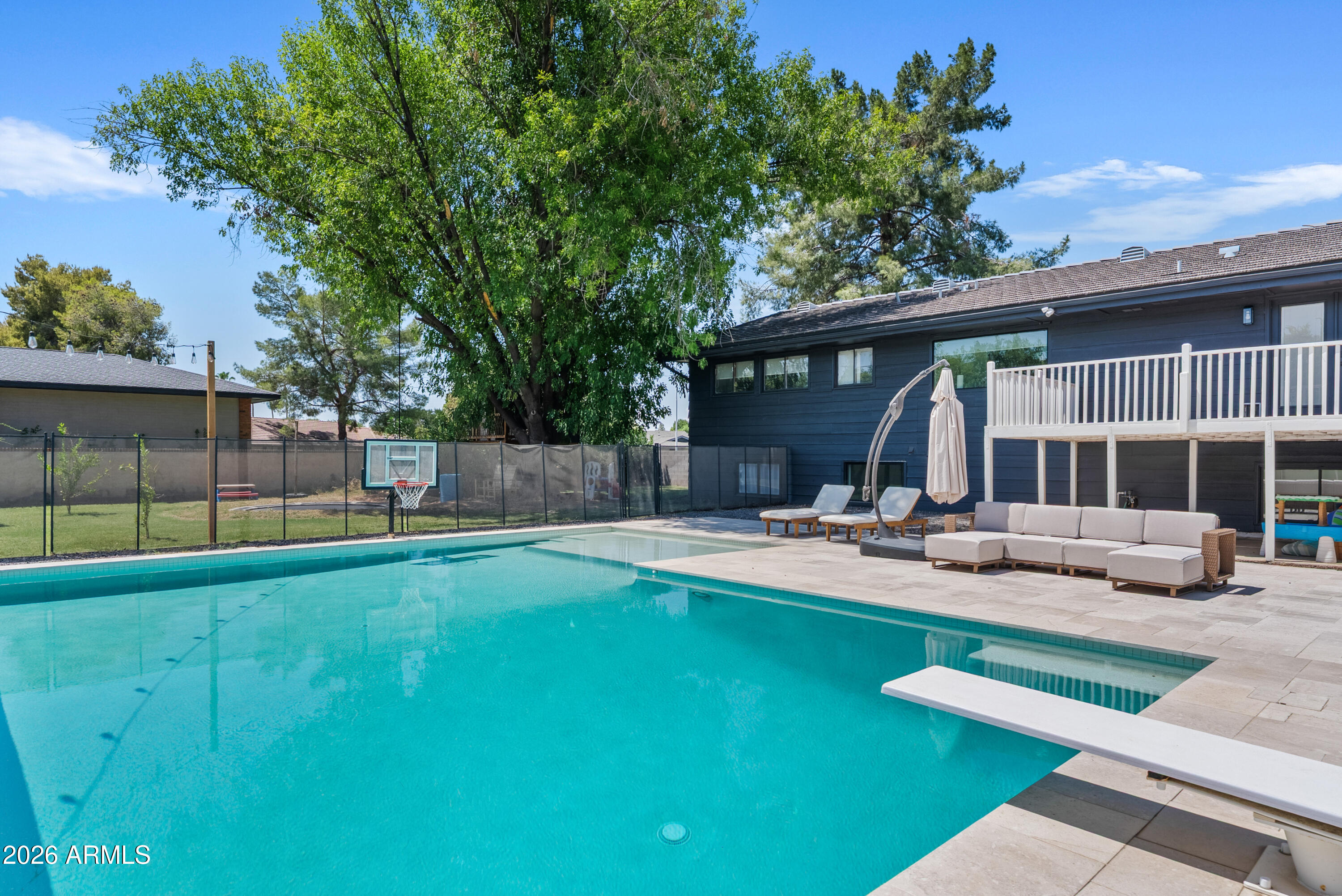701 E CAMPBELL Avenue