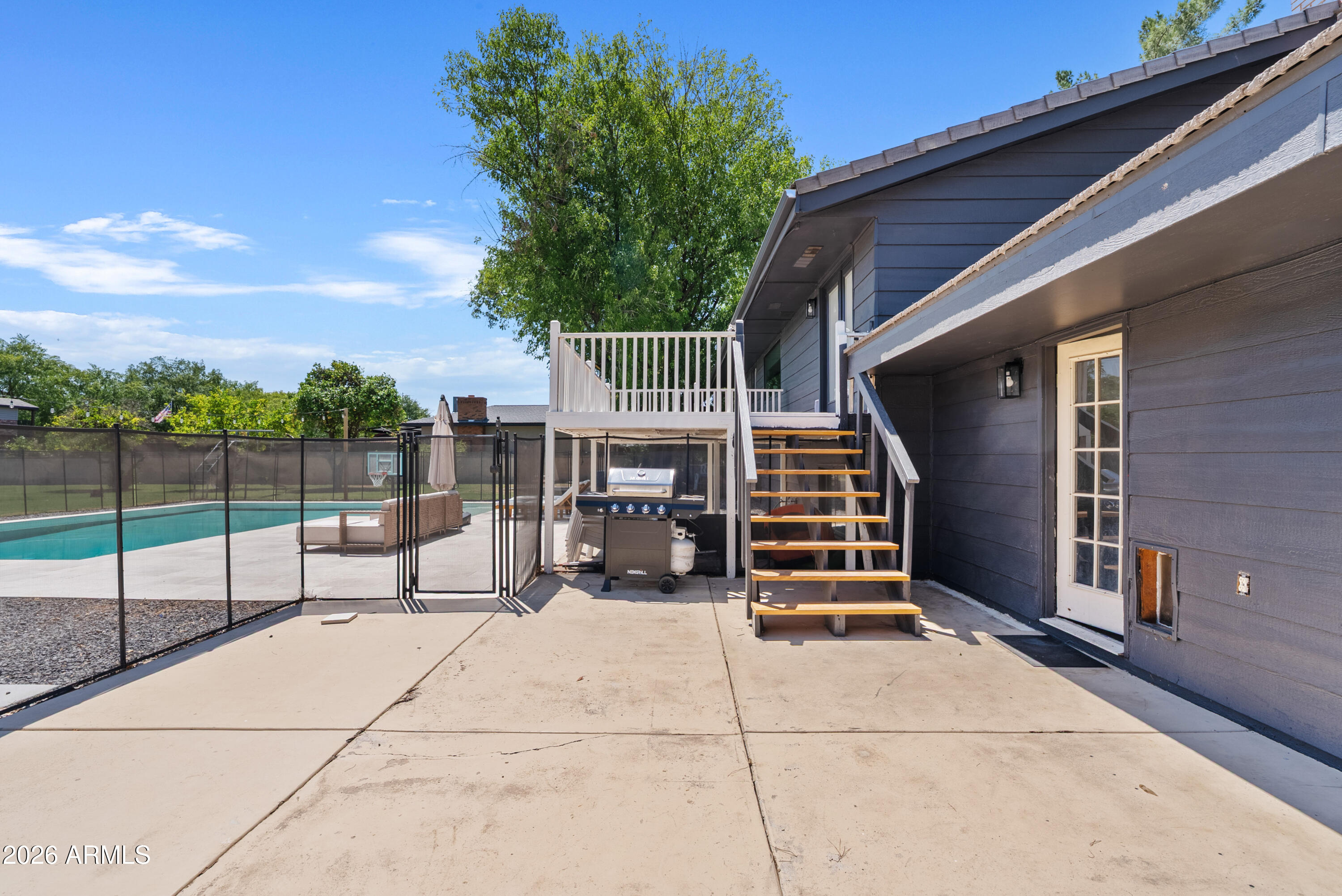 701 E CAMPBELL Avenue