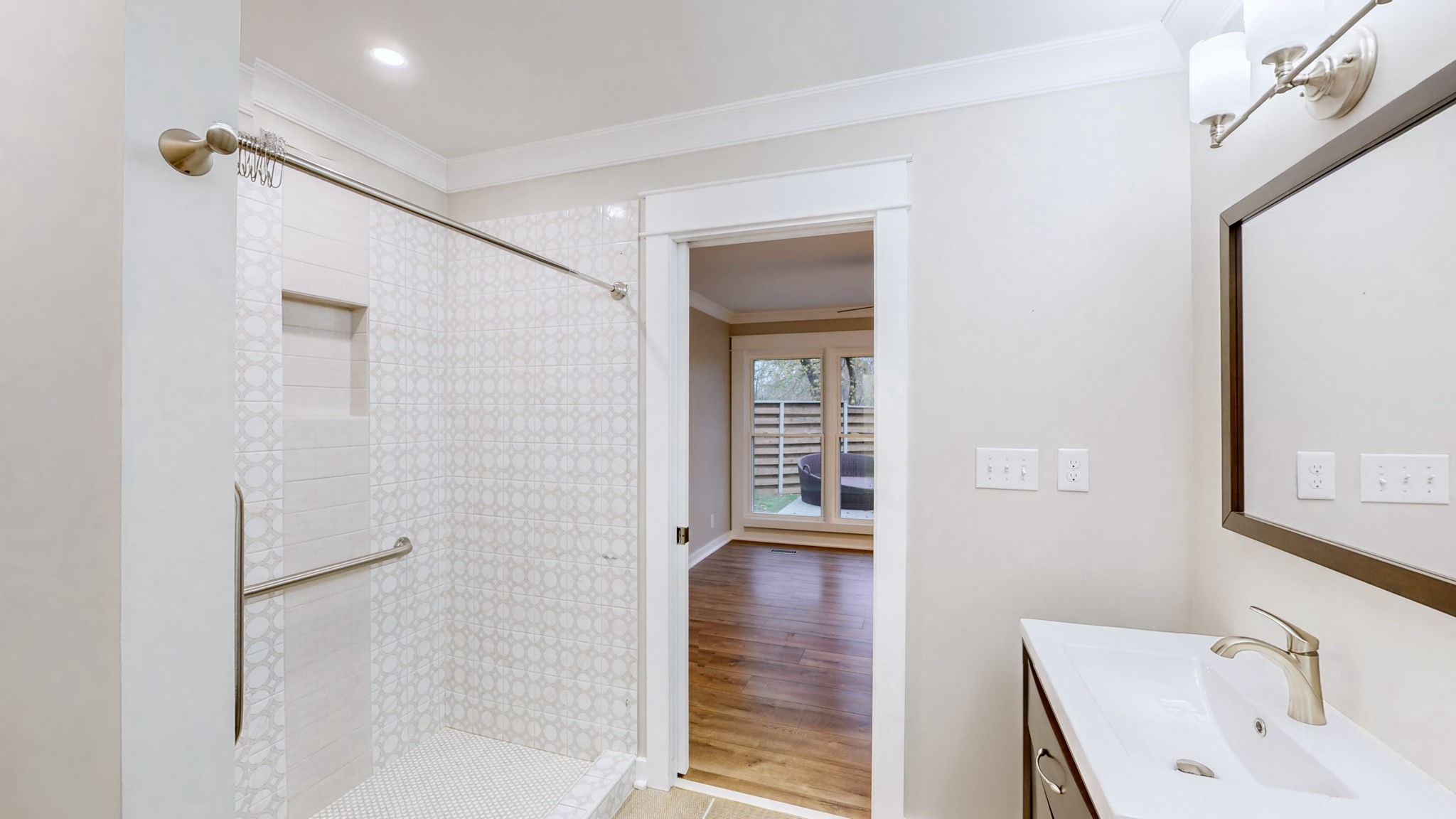 709 Scenic Dr