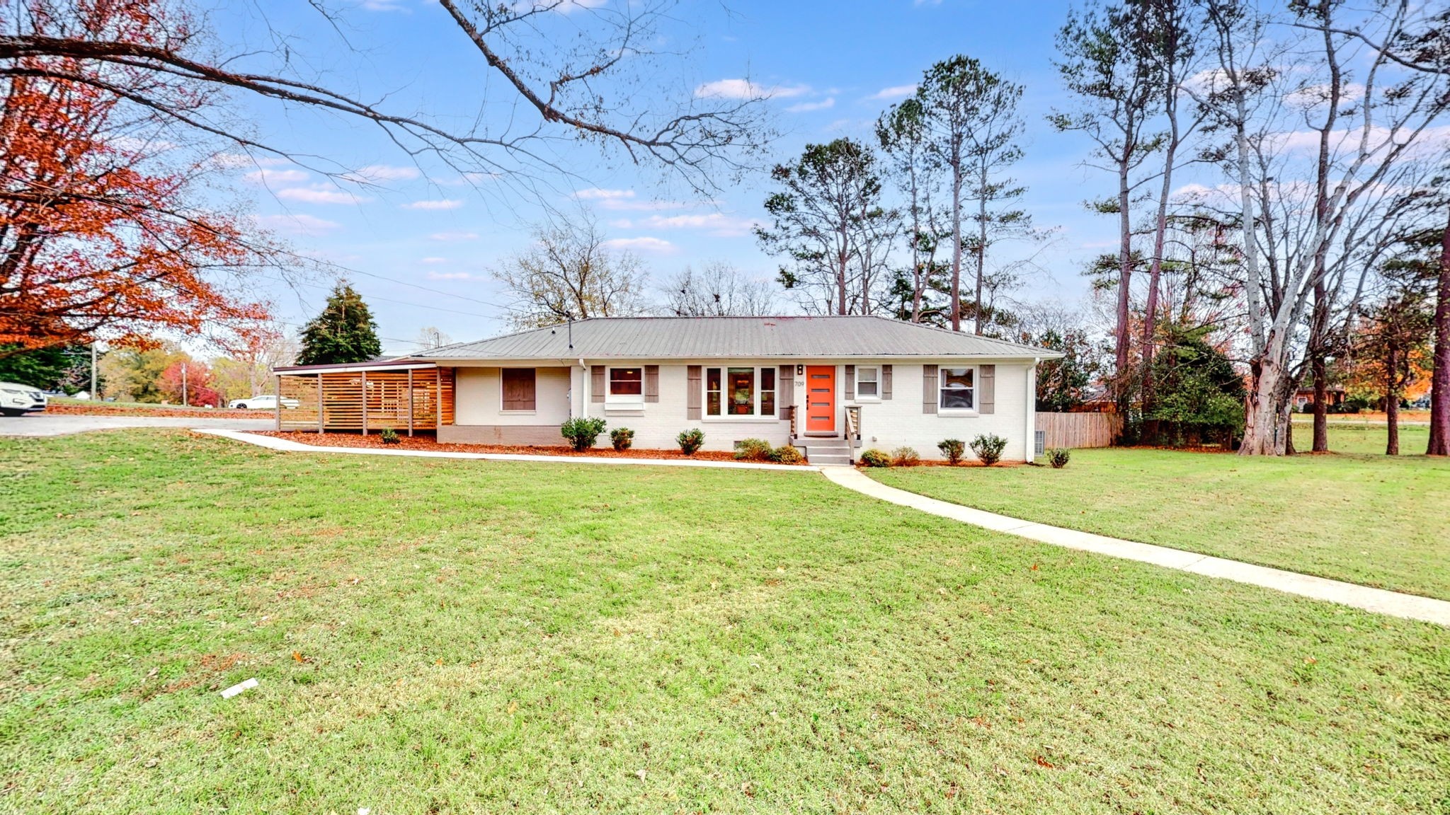 709 Scenic Dr