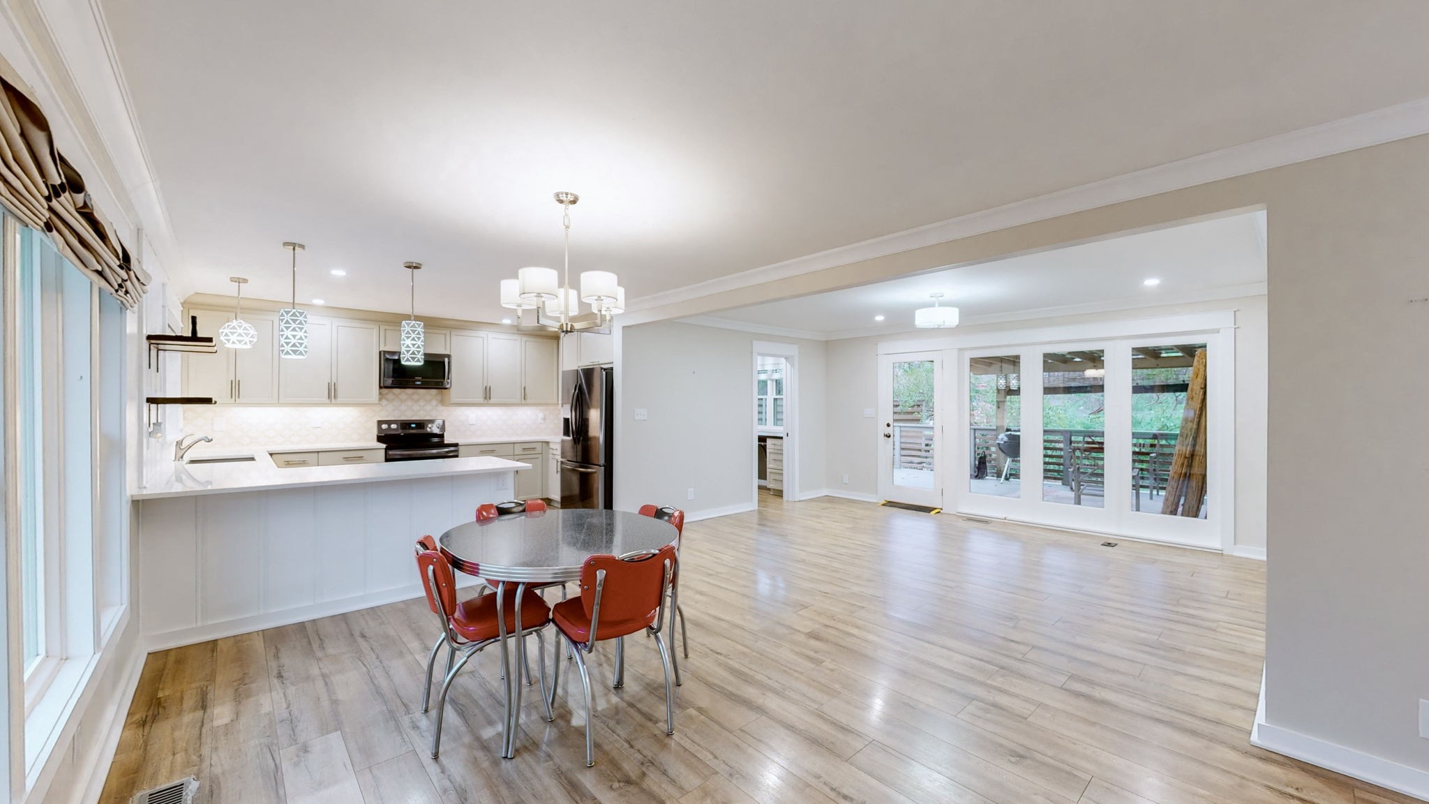 709 Scenic Dr