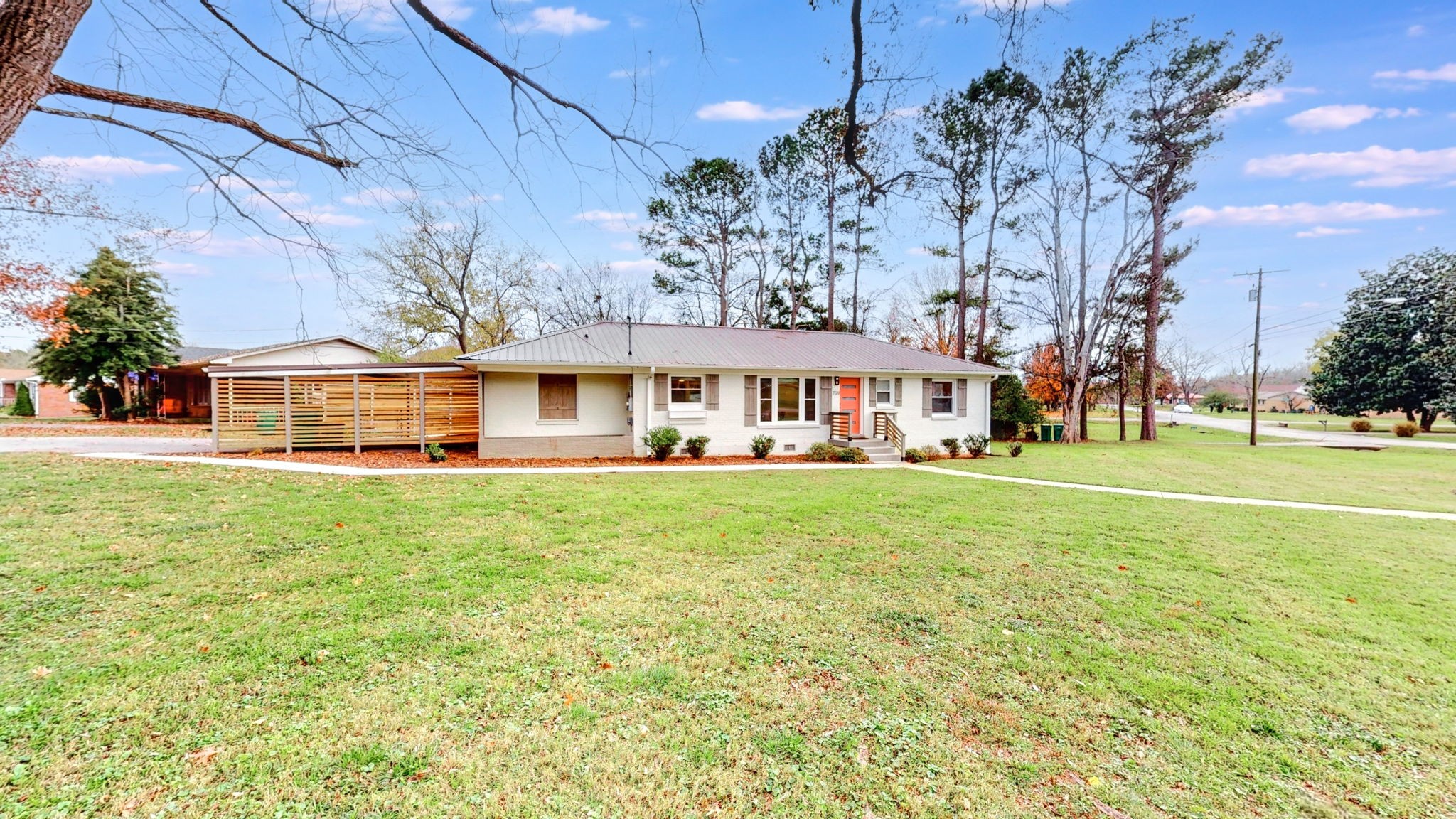709 Scenic Dr