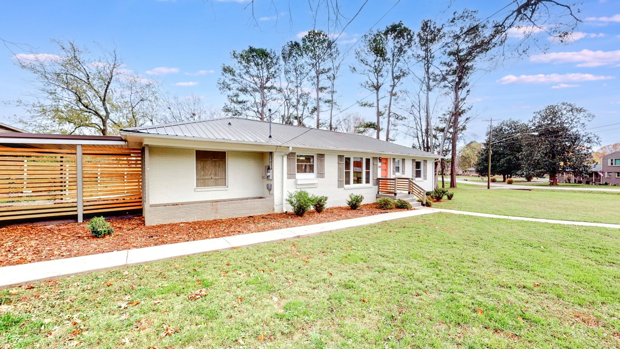 709 Scenic Dr