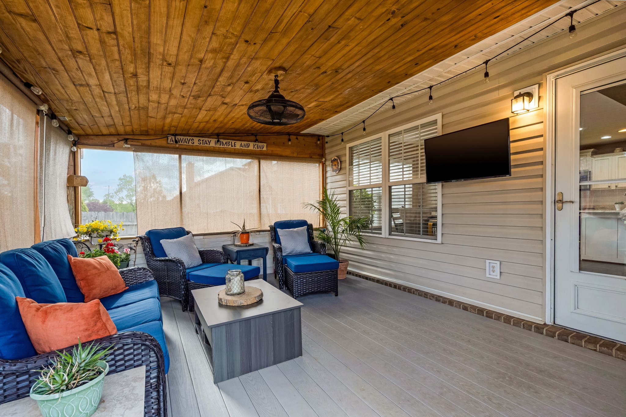 4041 Locerbie Cir