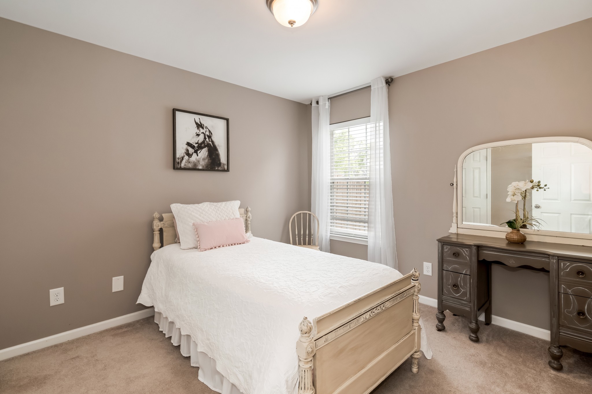 4041 Locerbie Cir