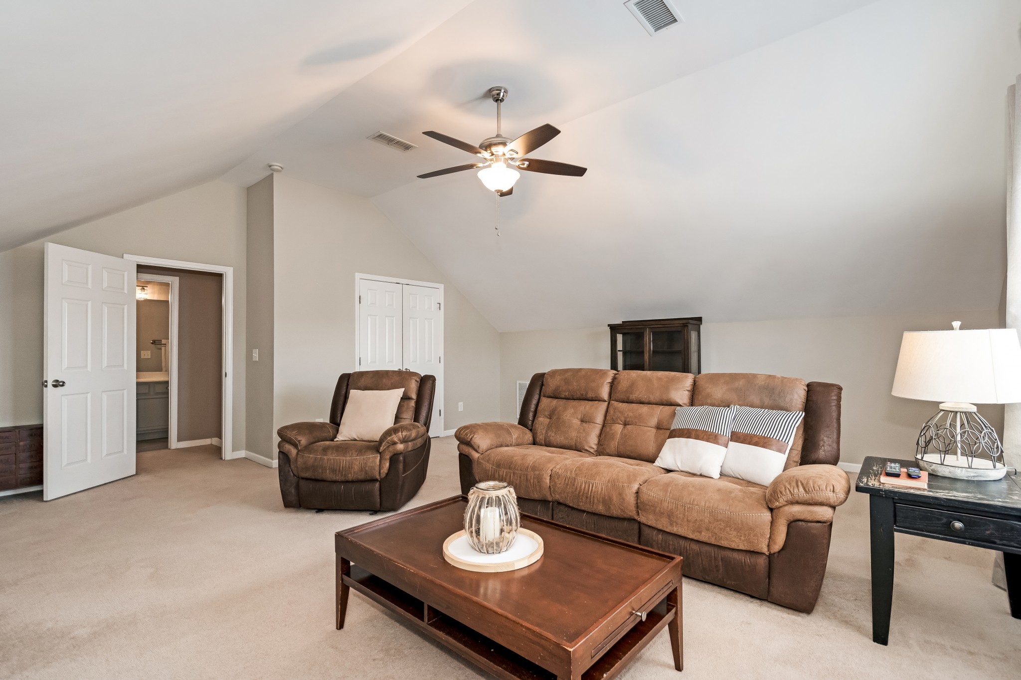 4041 Locerbie Cir