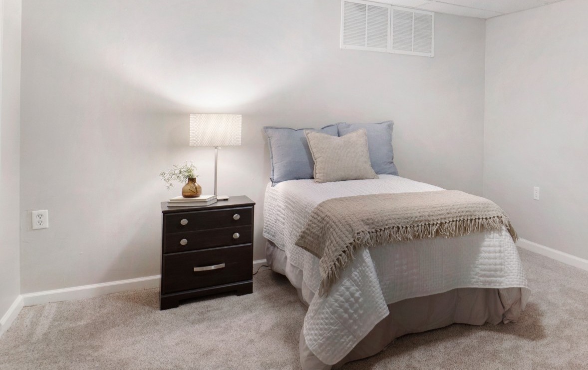 844 Hickory Ridge Trl