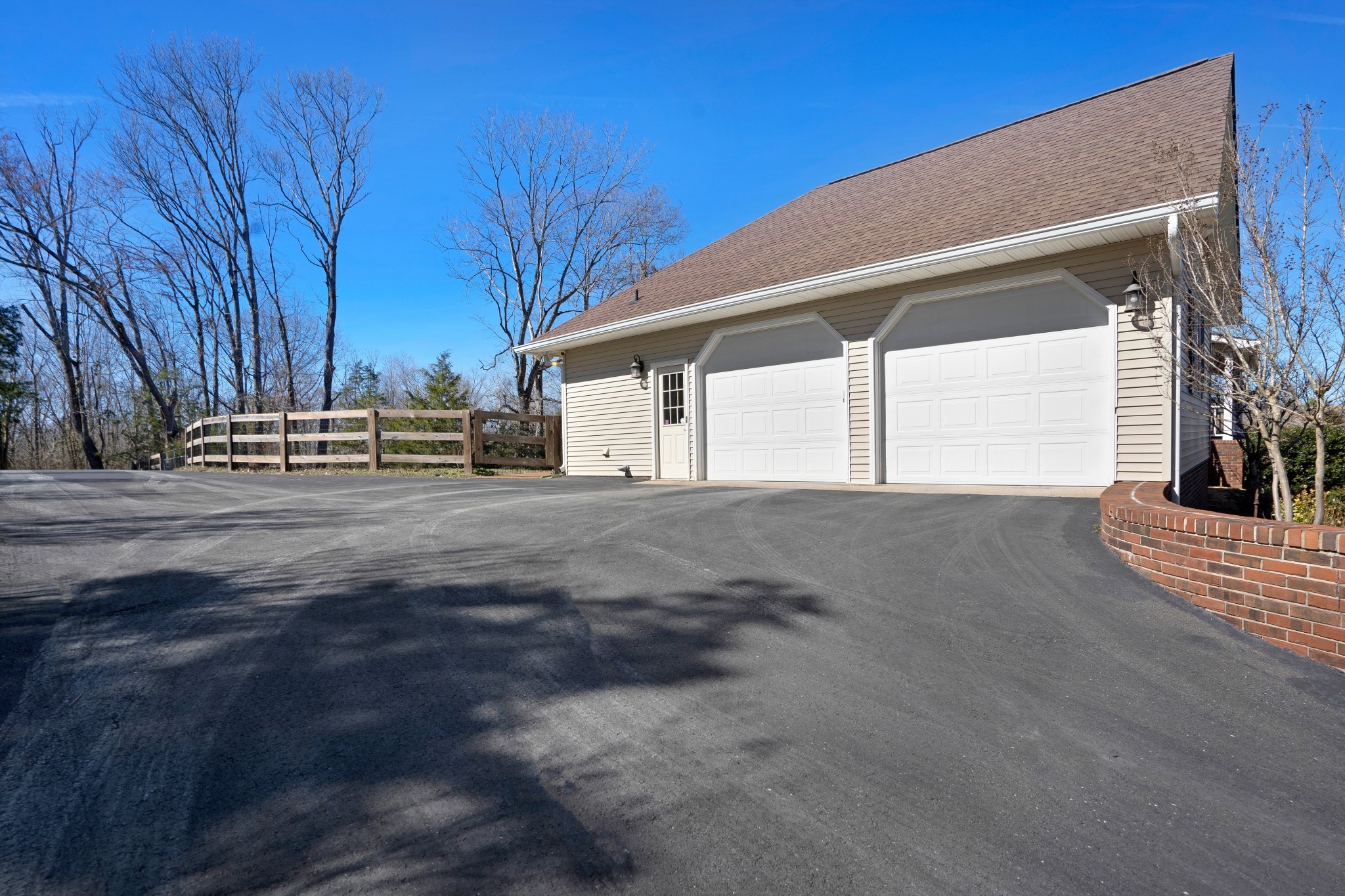 844 Hickory Ridge Trl