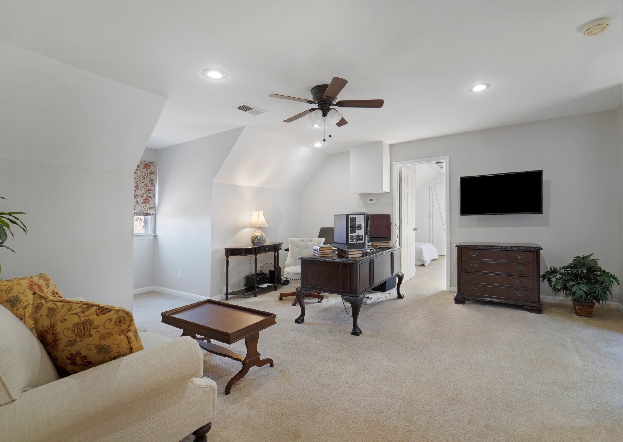 844 Hickory Ridge Trl