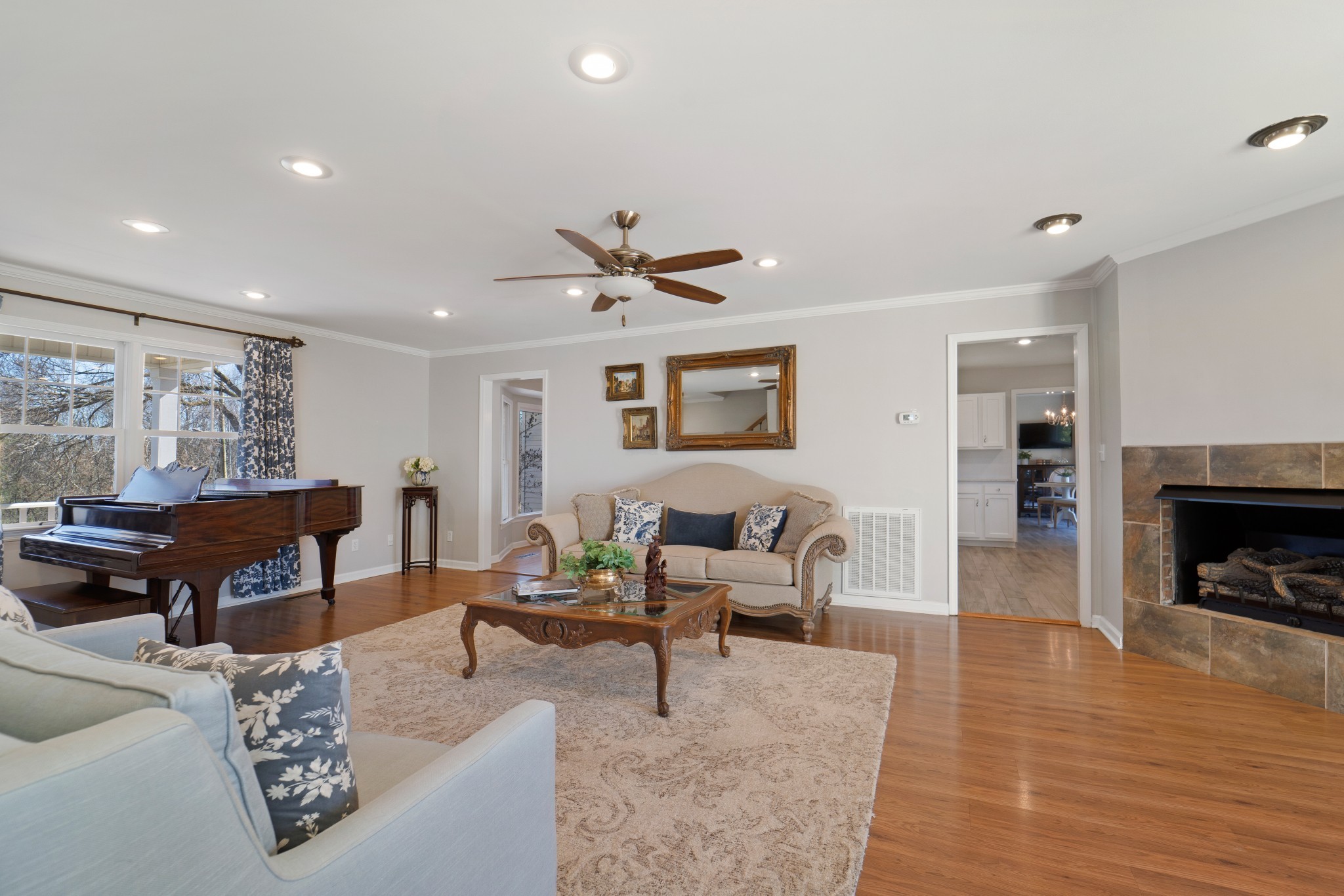 844 Hickory Ridge Trl