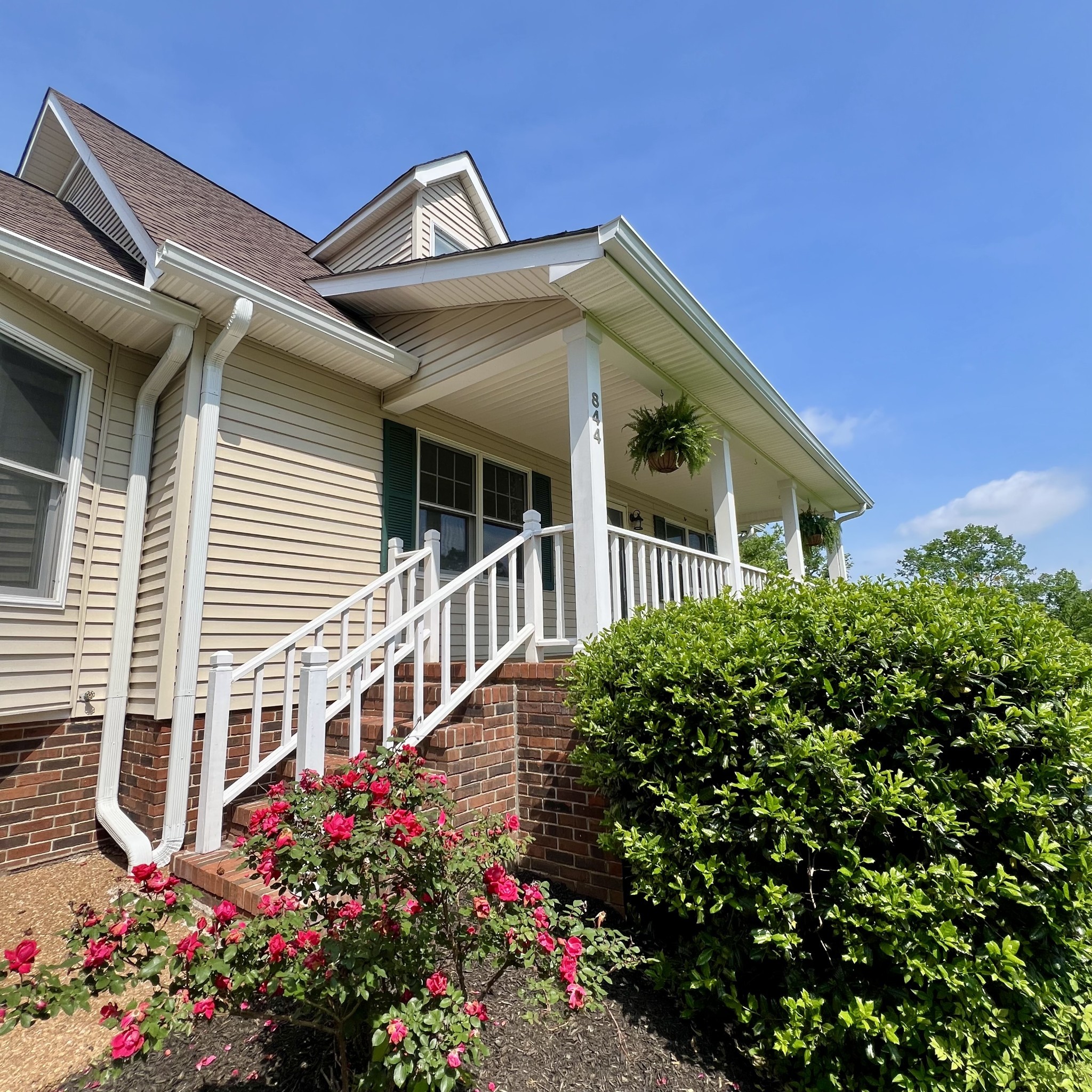 844 Hickory Ridge Trl