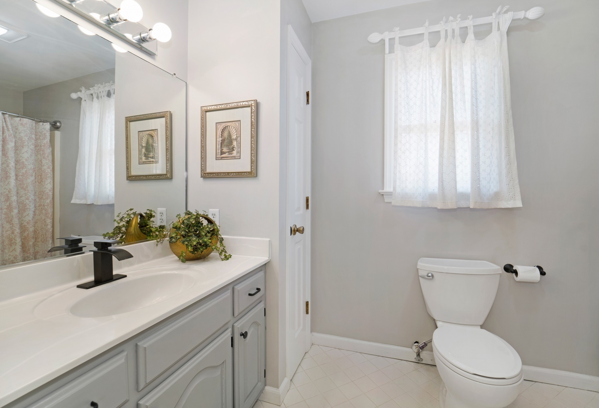 844 Hickory Ridge Trl