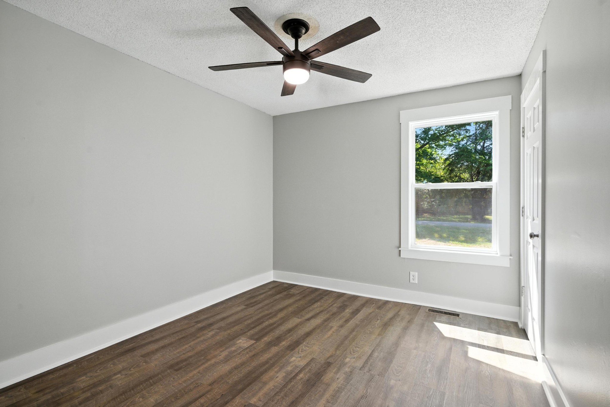 104 Davis Dr