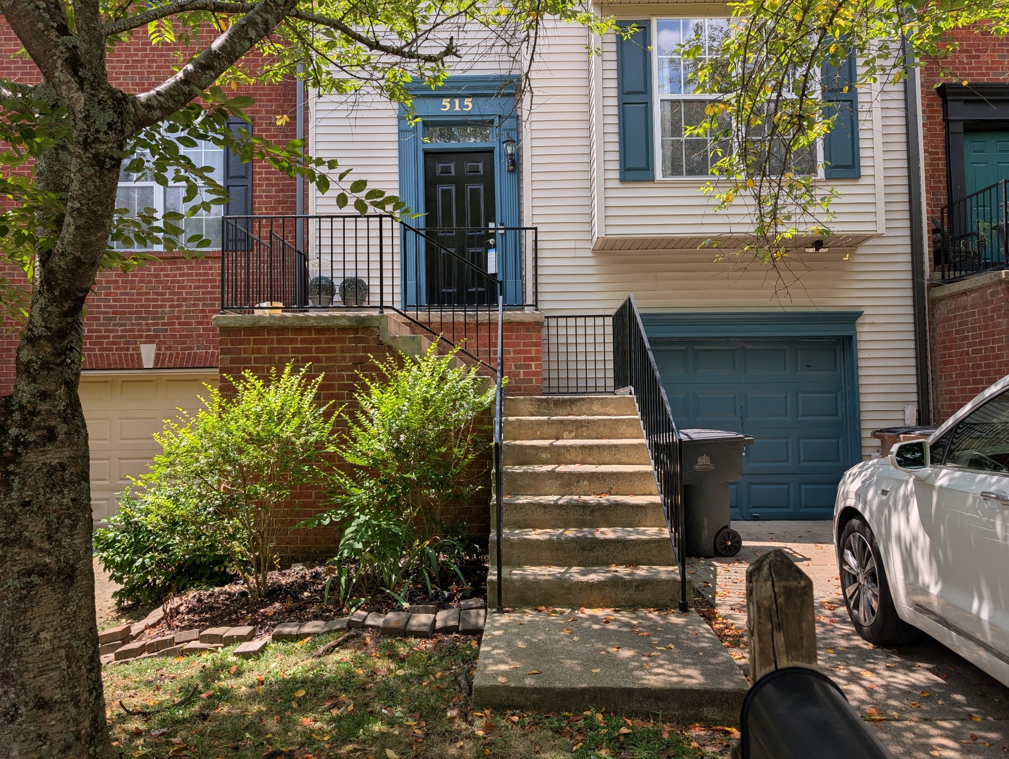 515 Huntington Ridge Dr