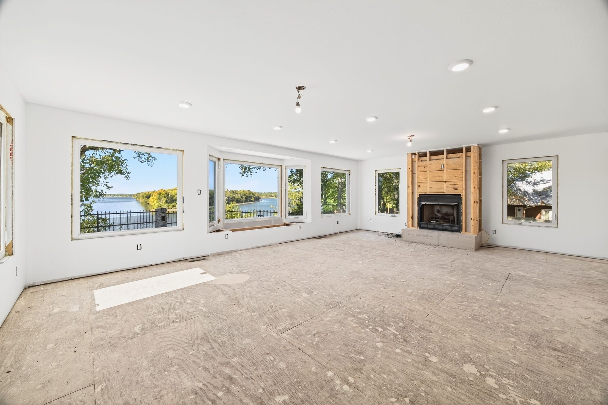 1295 Covenant Cove Ln