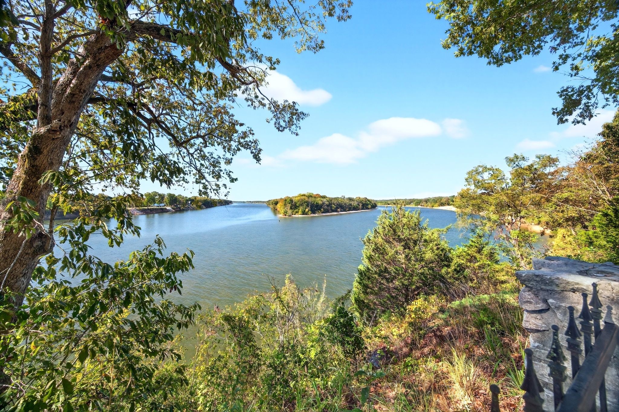 1295 Covenant Cove Ln