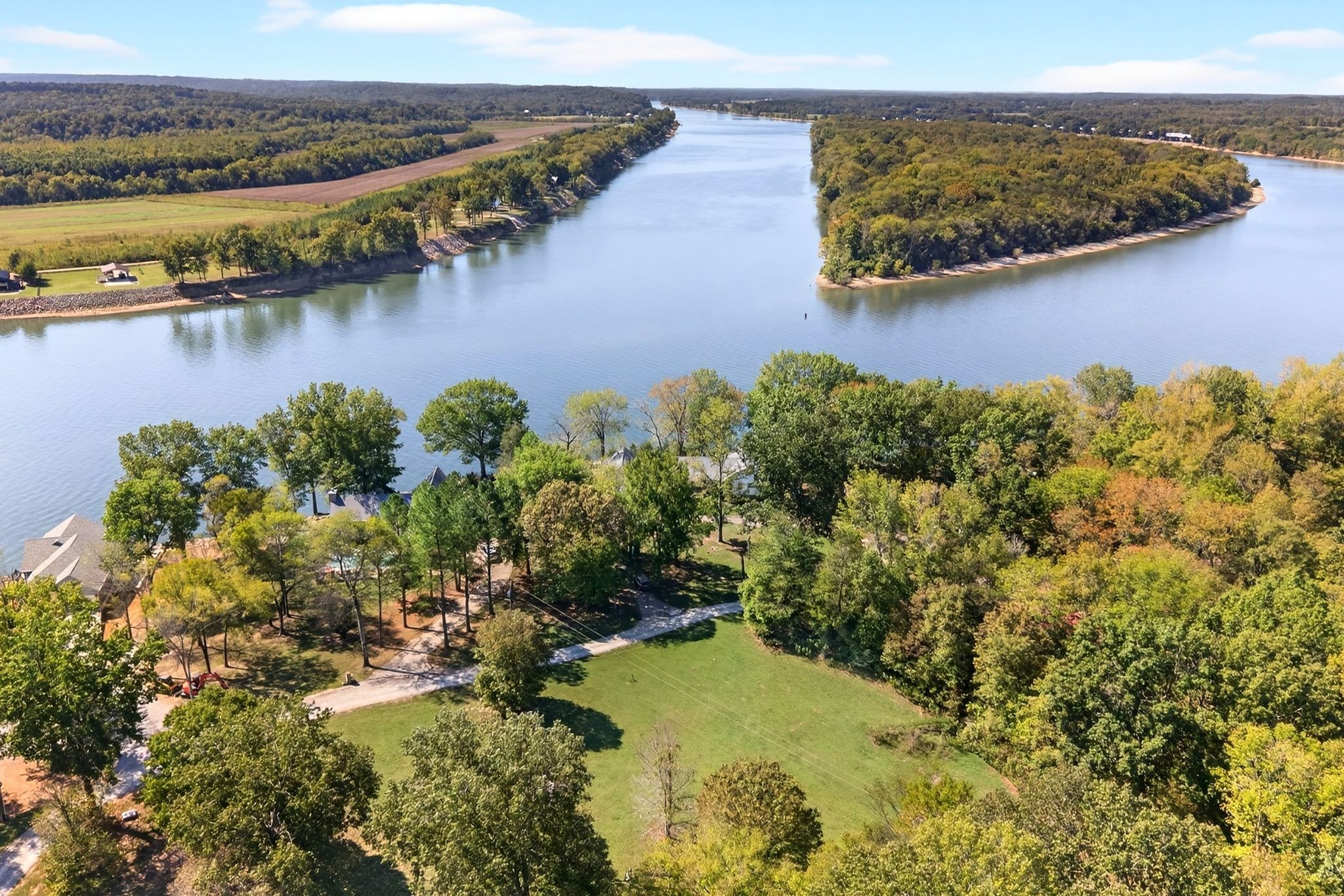 1295 Covenant Cove Ln