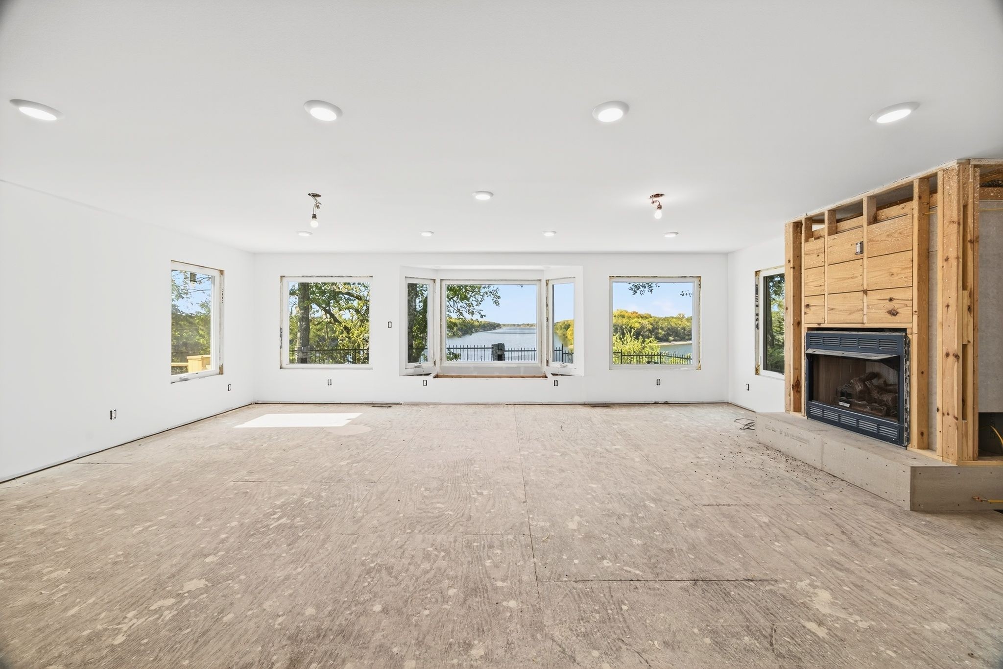 1295 Covenant Cove Ln