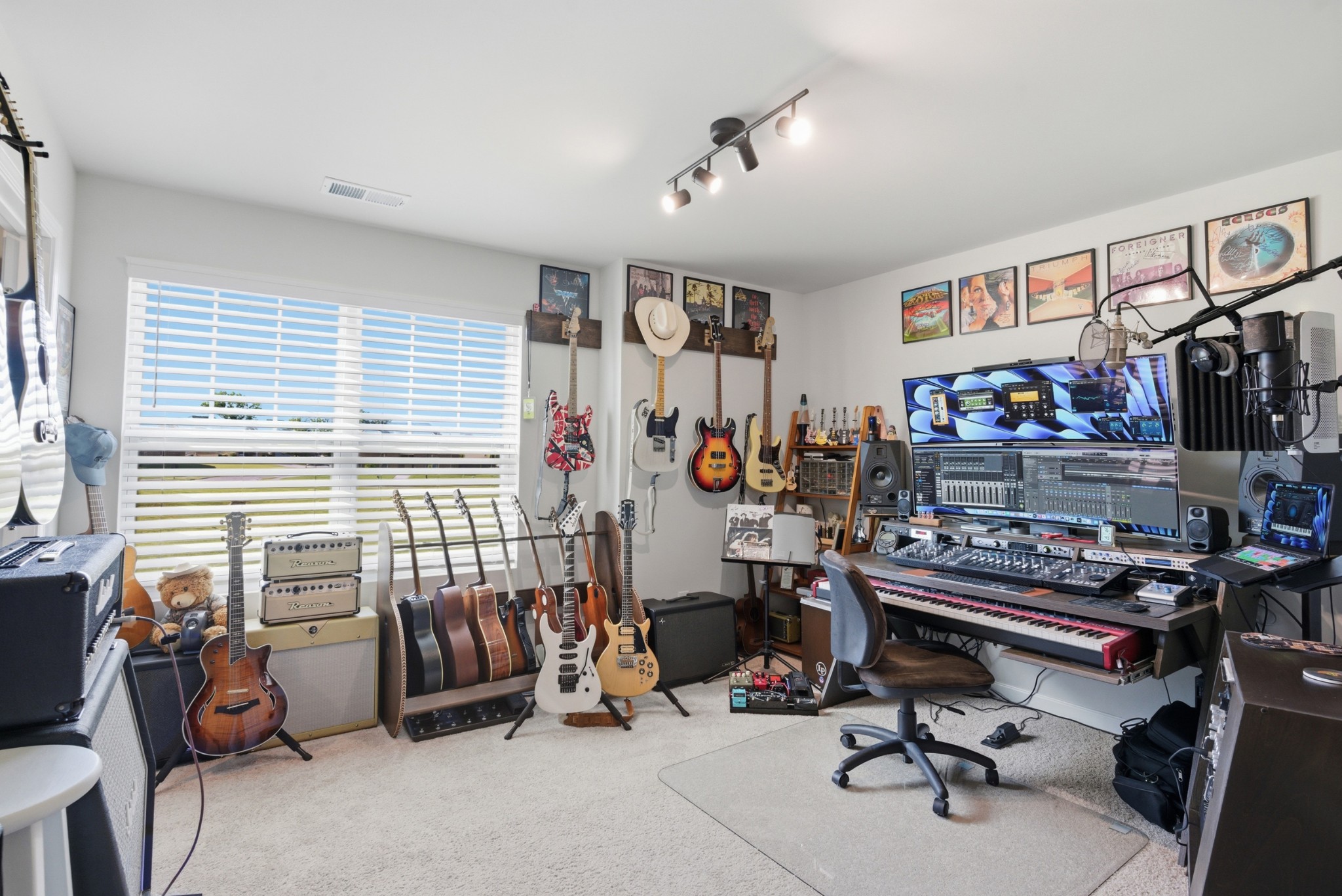 7005 Belmont Dr