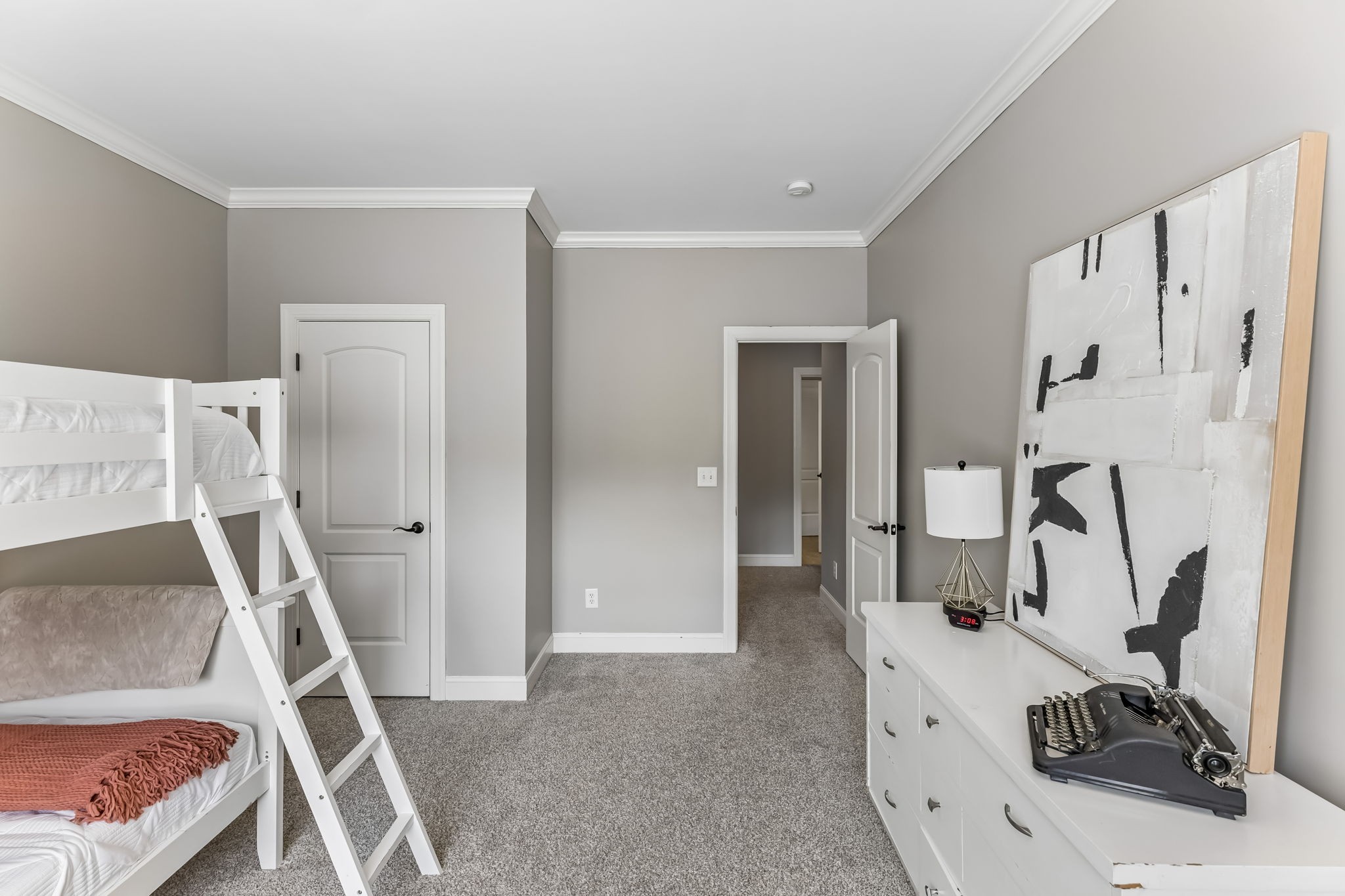 1039 Alice Springs Cir