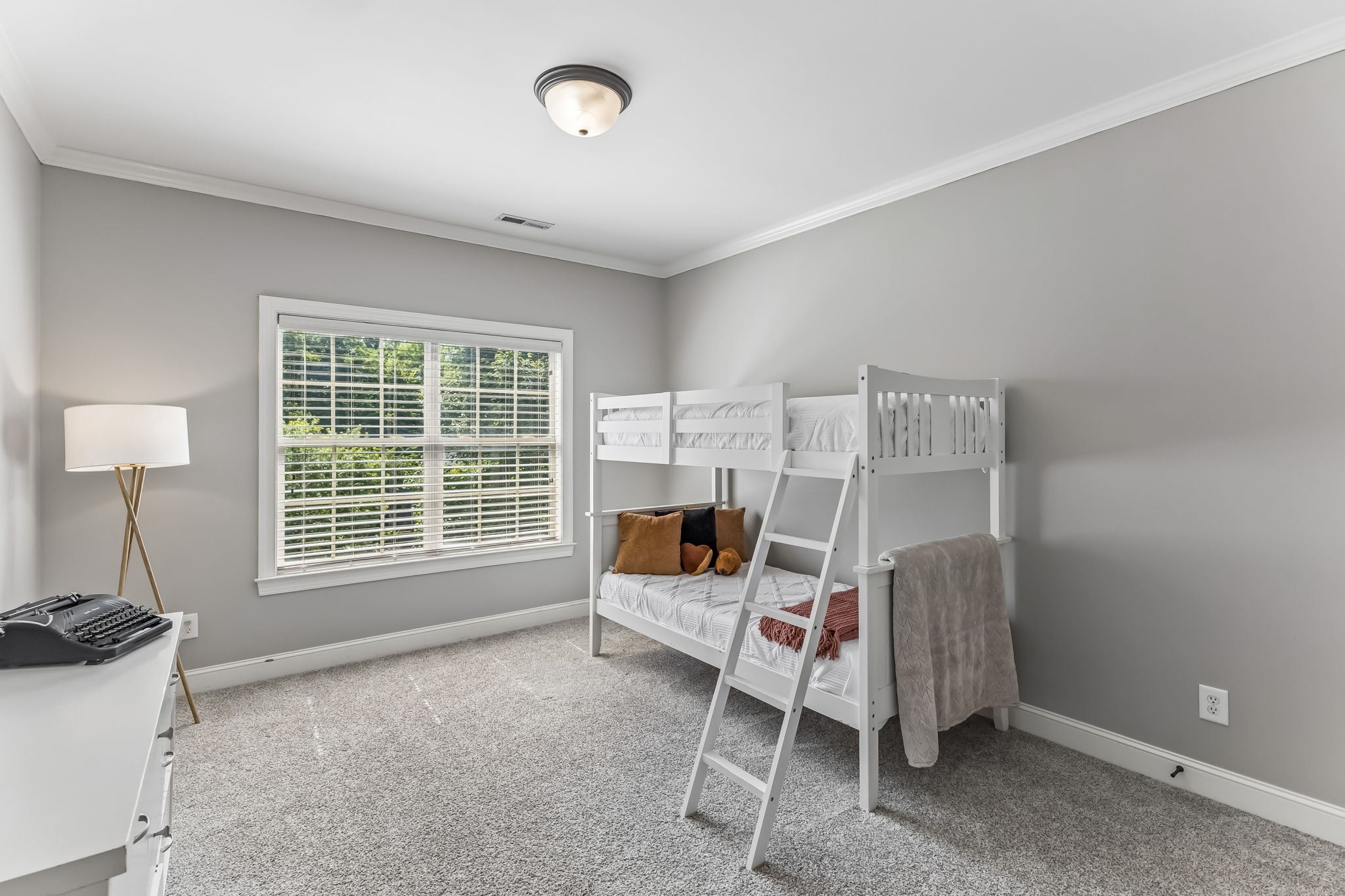 1039 Alice Springs Cir