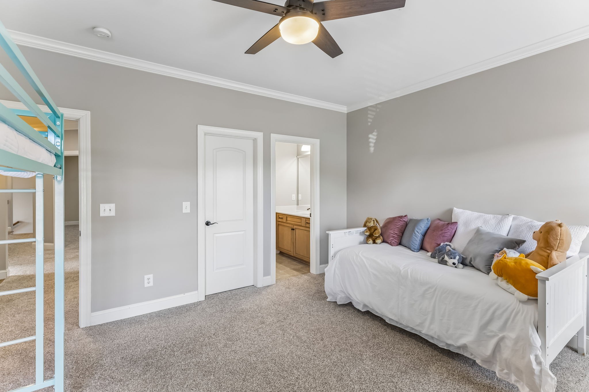 1039 Alice Springs Cir