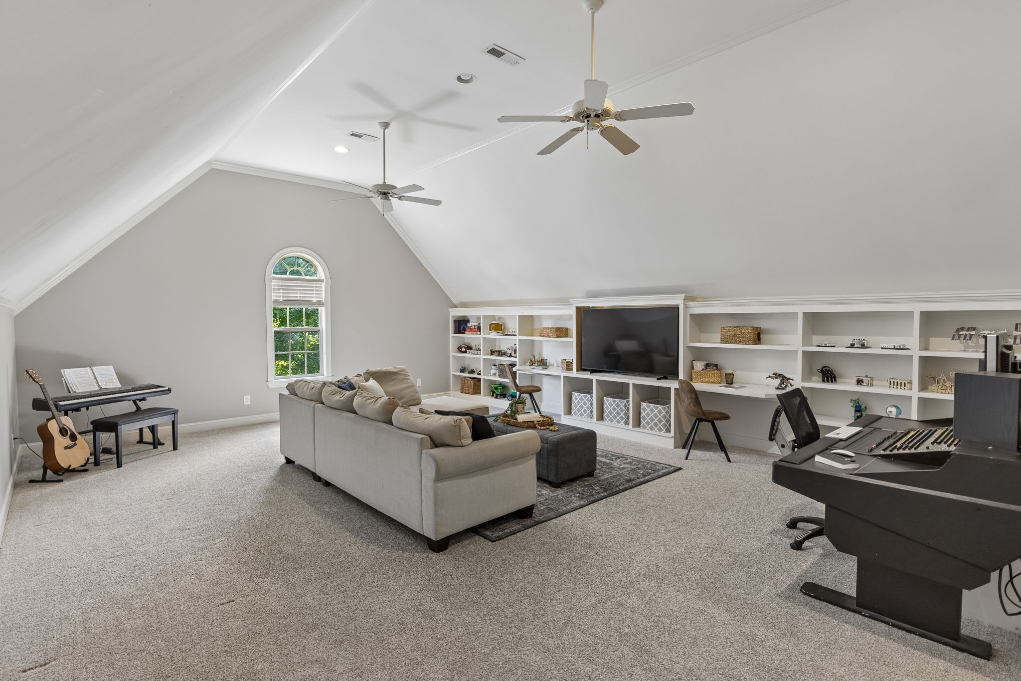 1039 Alice Springs Cir