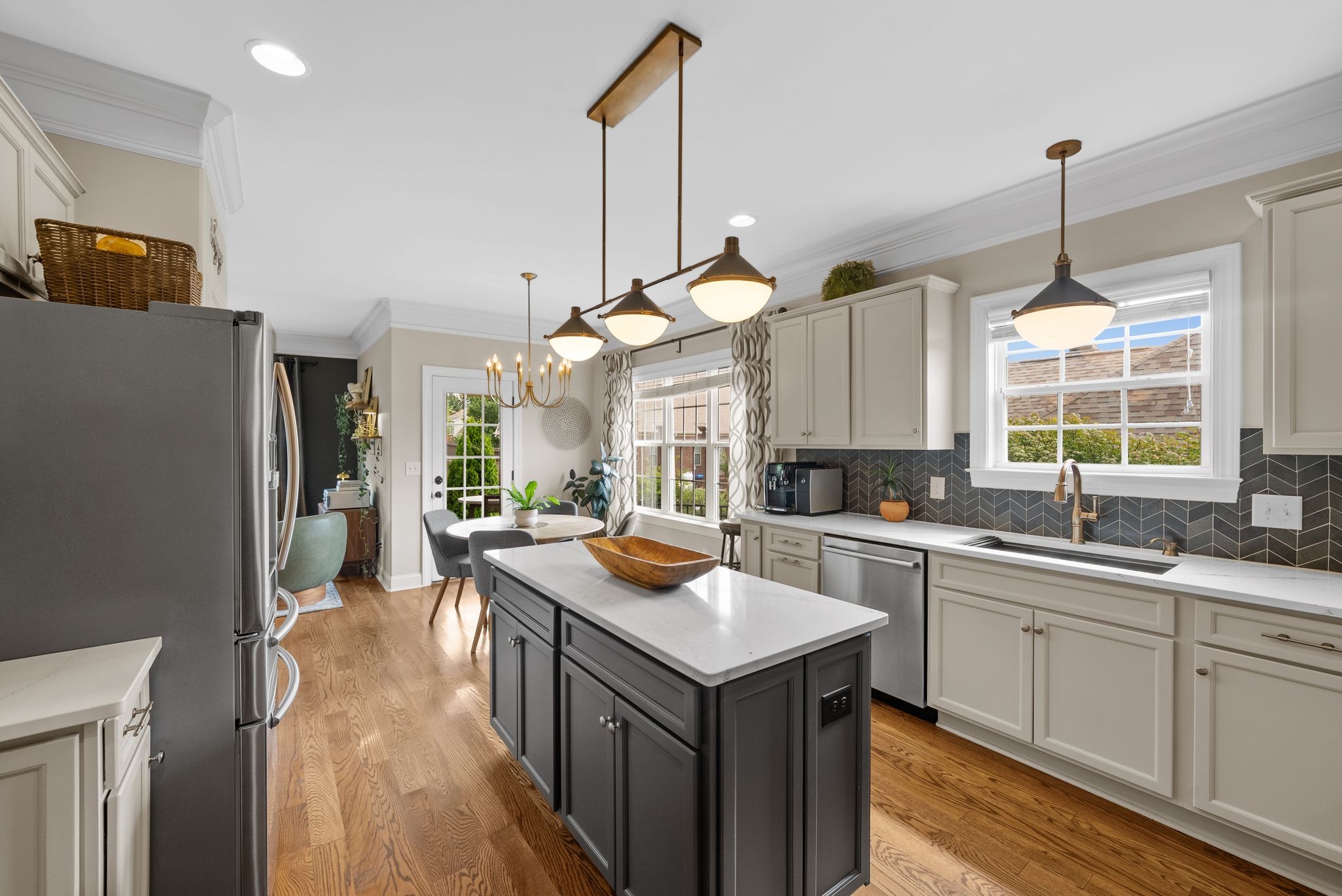 3080 Sakari Cir