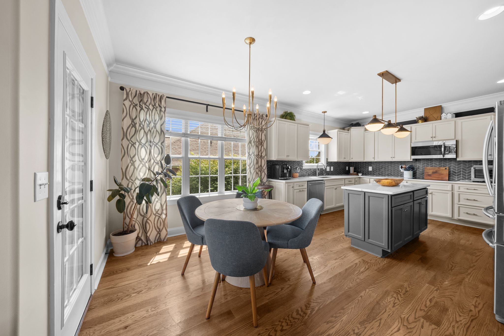 3080 Sakari Cir
