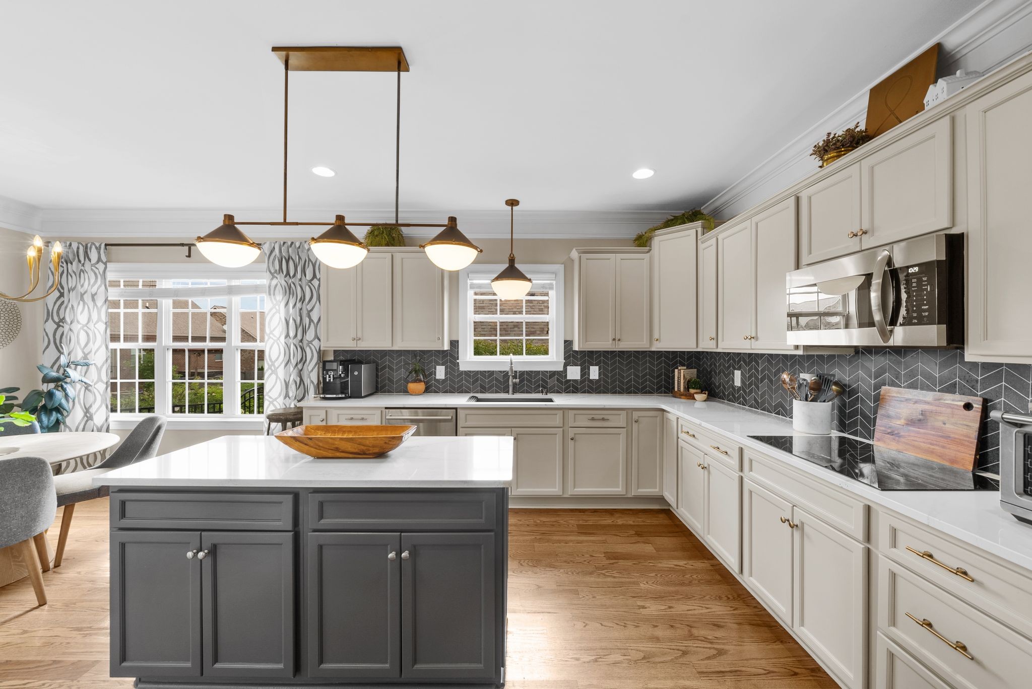 3080 Sakari Cir