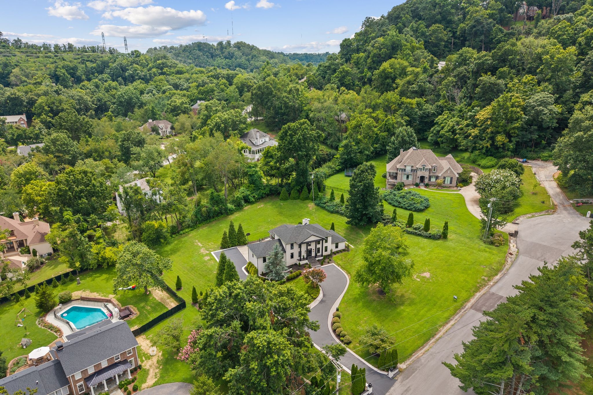 1235 Carl Seyfert Memorial Dr
