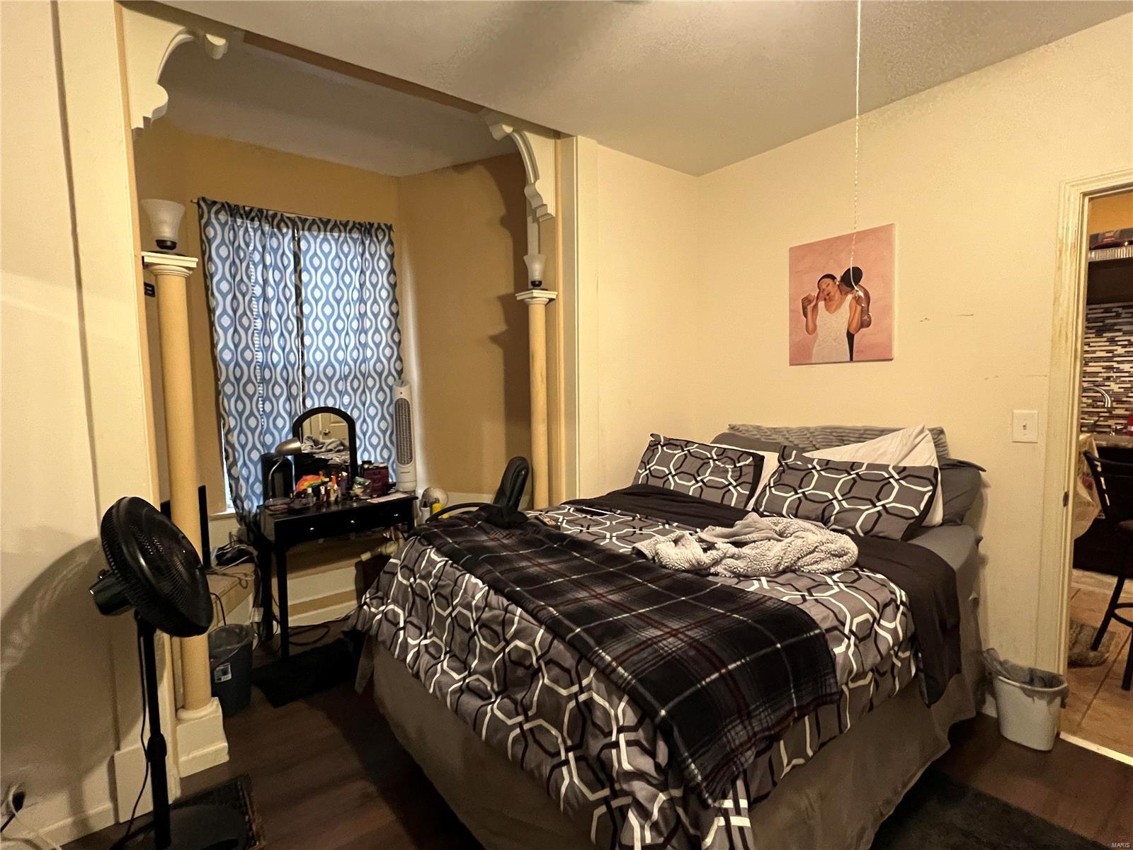 4527 Varrelmann Avenue