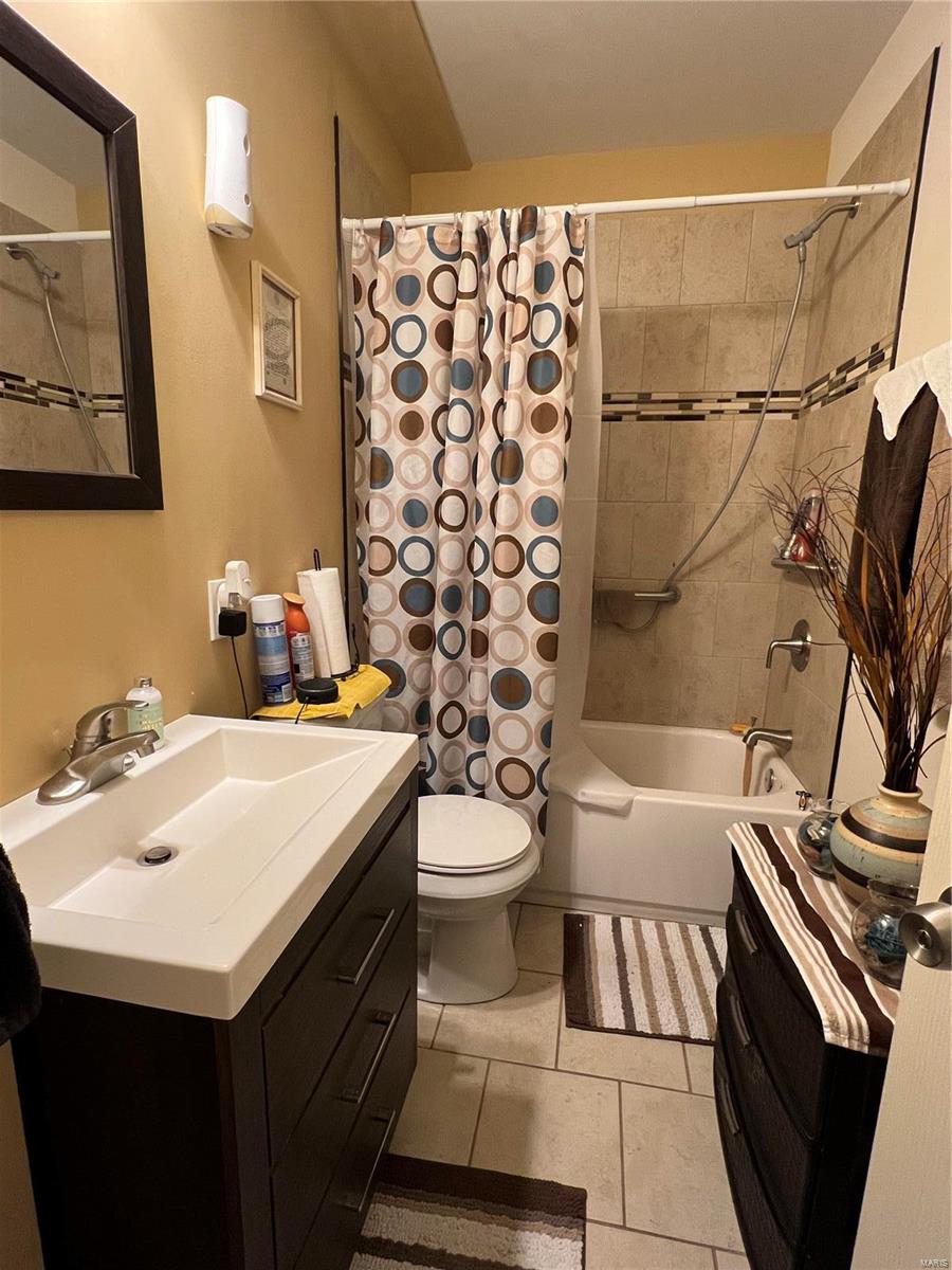 4527 Varrelmann Avenue