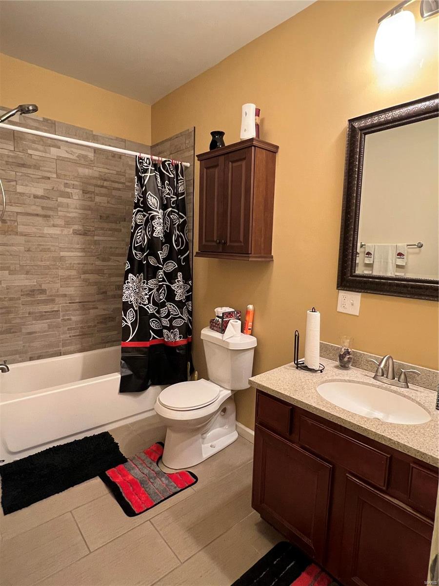 4527 Varrelmann Avenue