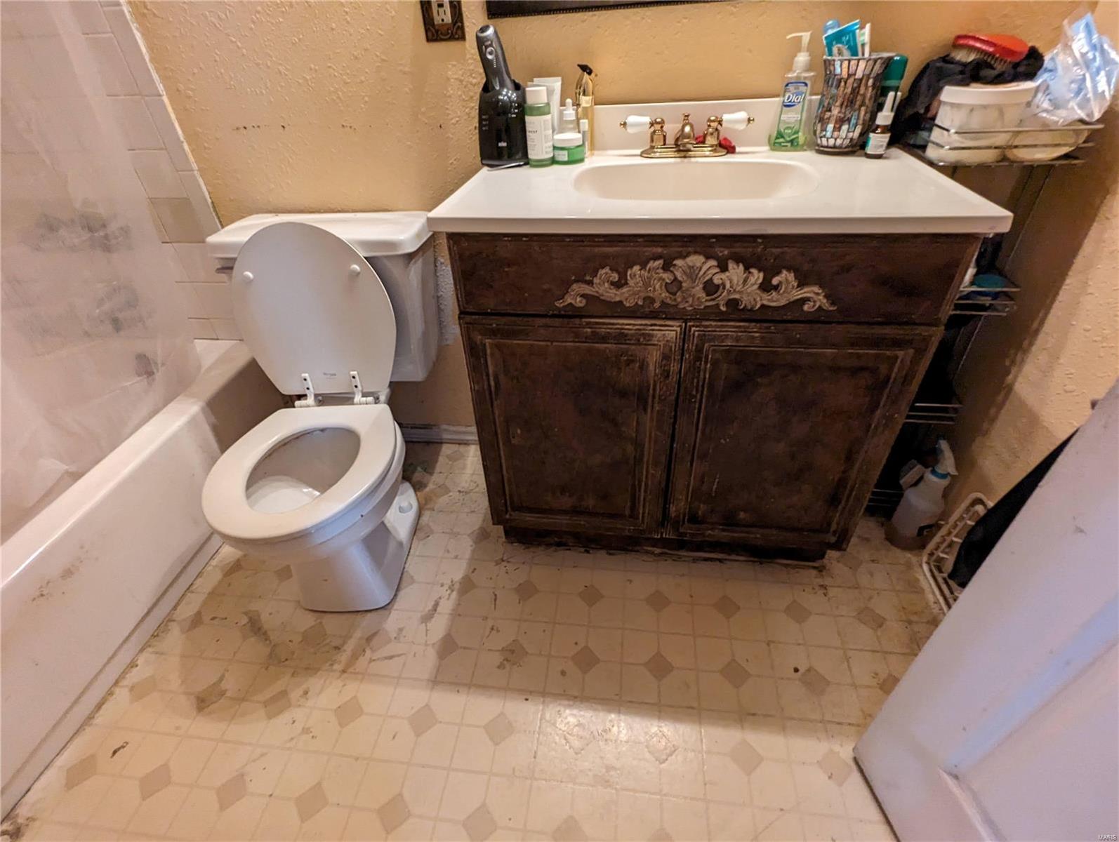 8412 Bridle Spur Drive