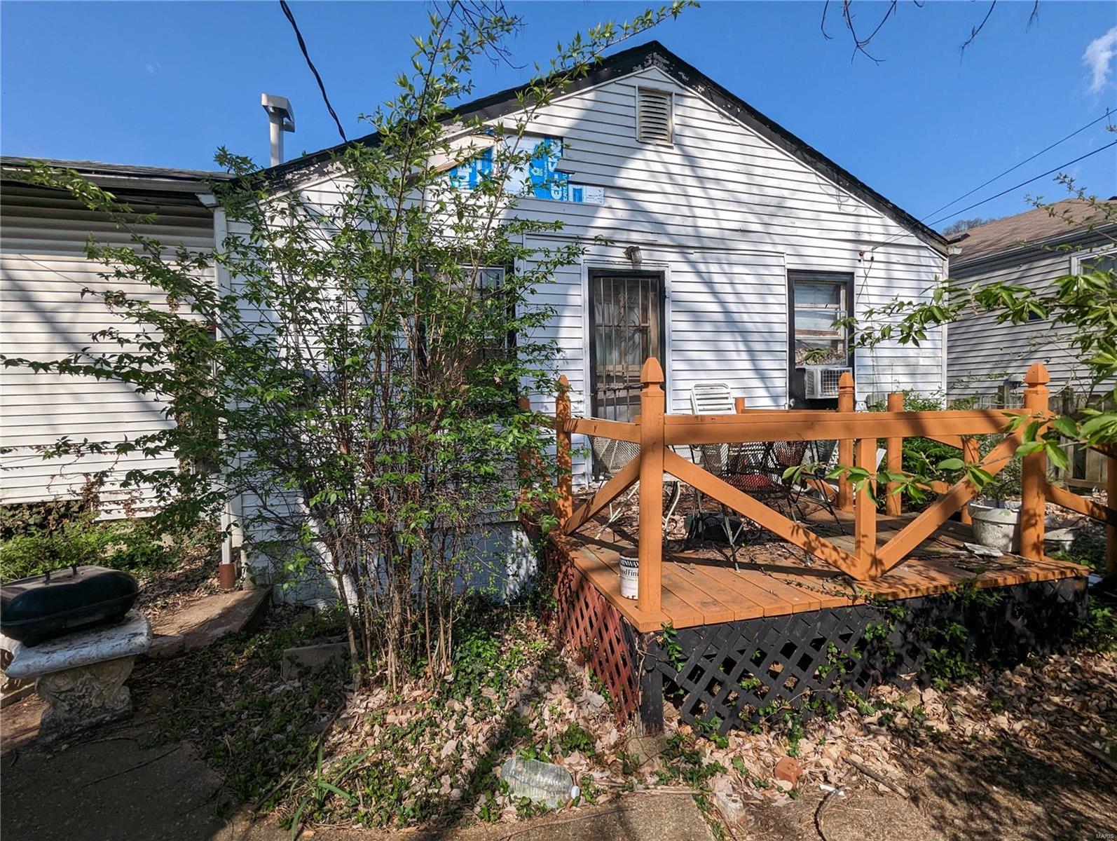 1502 Bradford Avenue