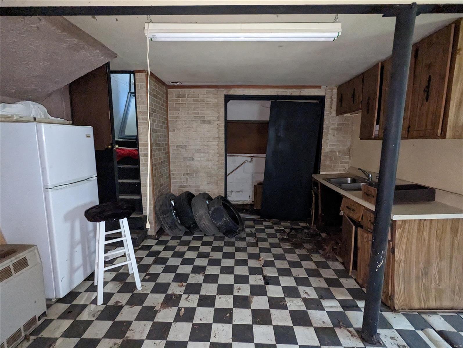 1502 Bradford Avenue