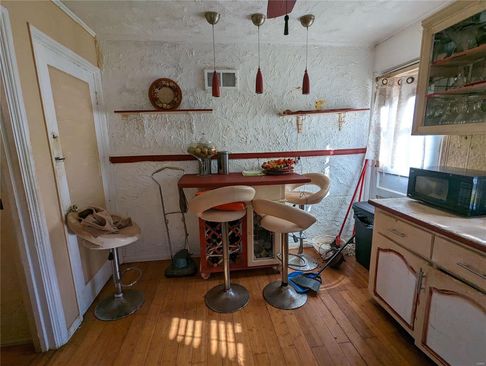 1502 Bradford Avenue