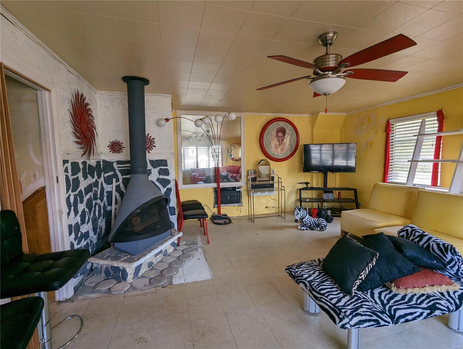 1502 Bradford Avenue