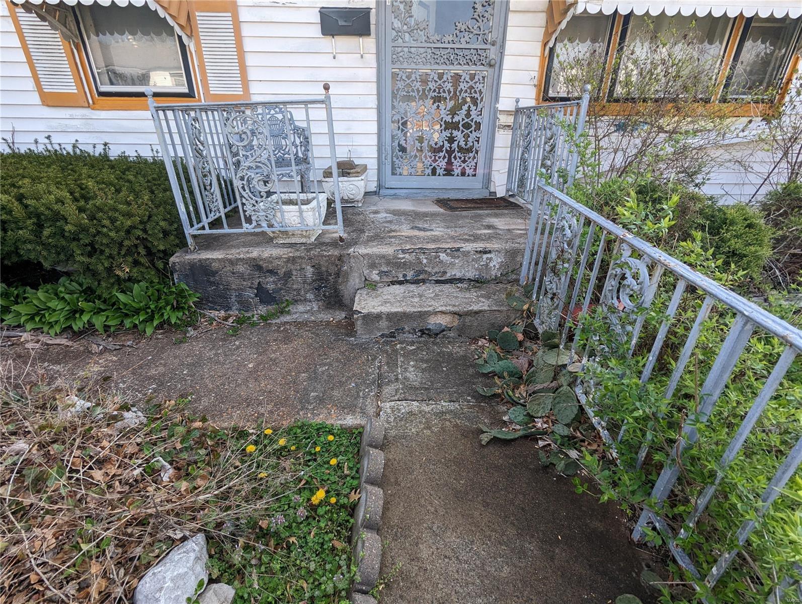 1502 Bradford Avenue